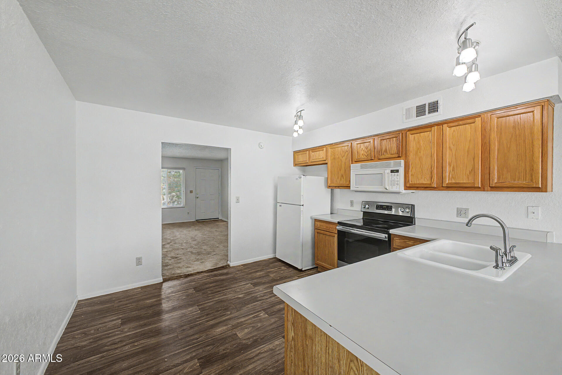 932 W Libra Drive