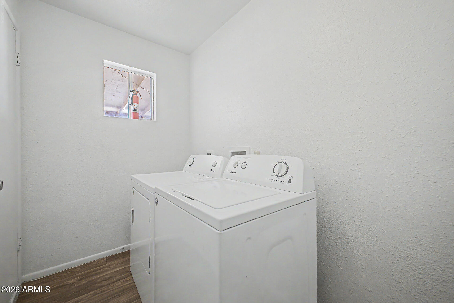 932 W Libra Drive