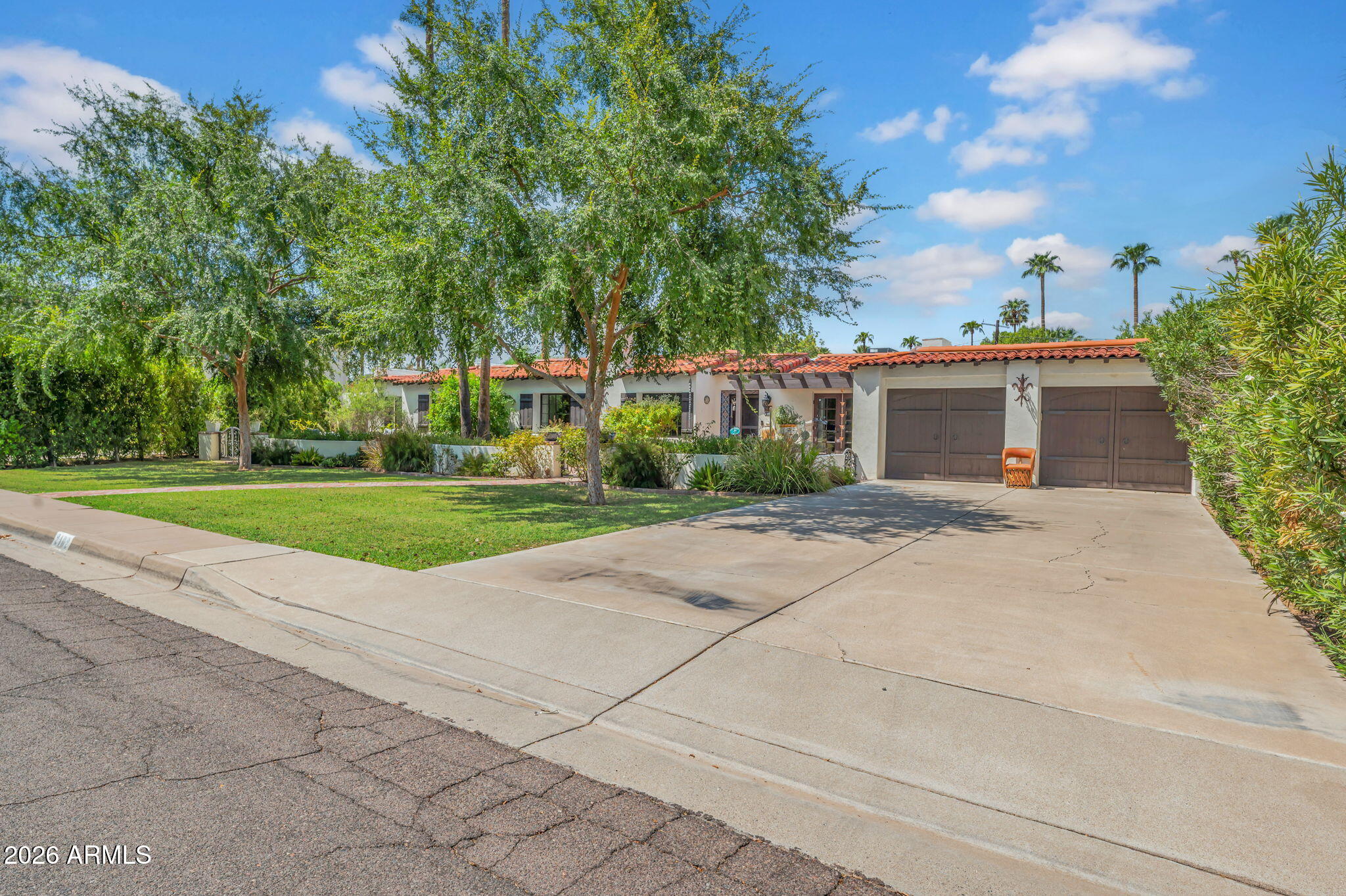2102 ENCANTO Drive SW