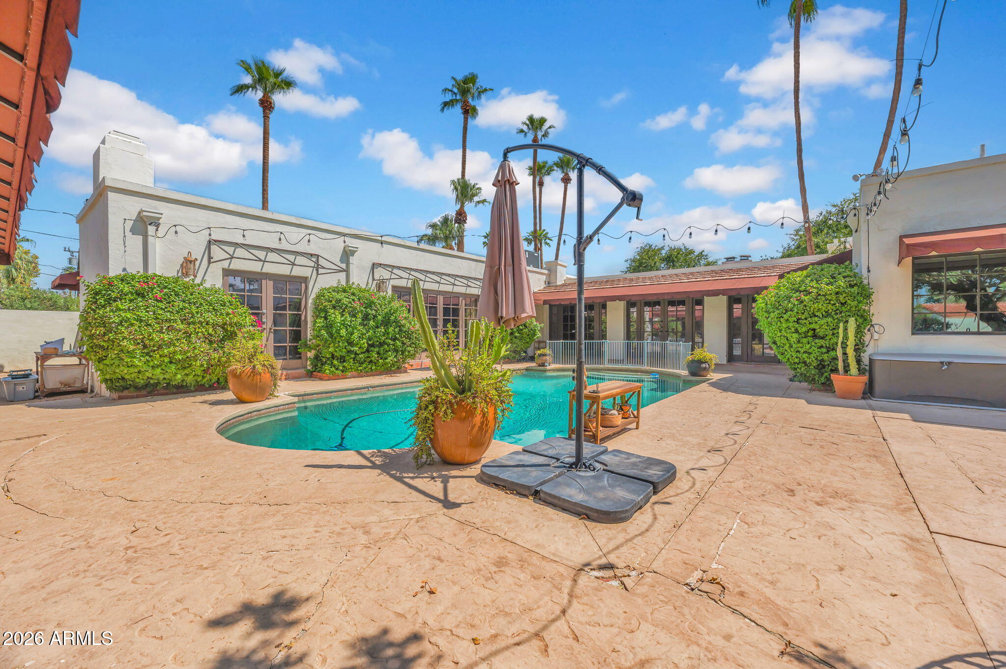 2102 ENCANTO Drive SW