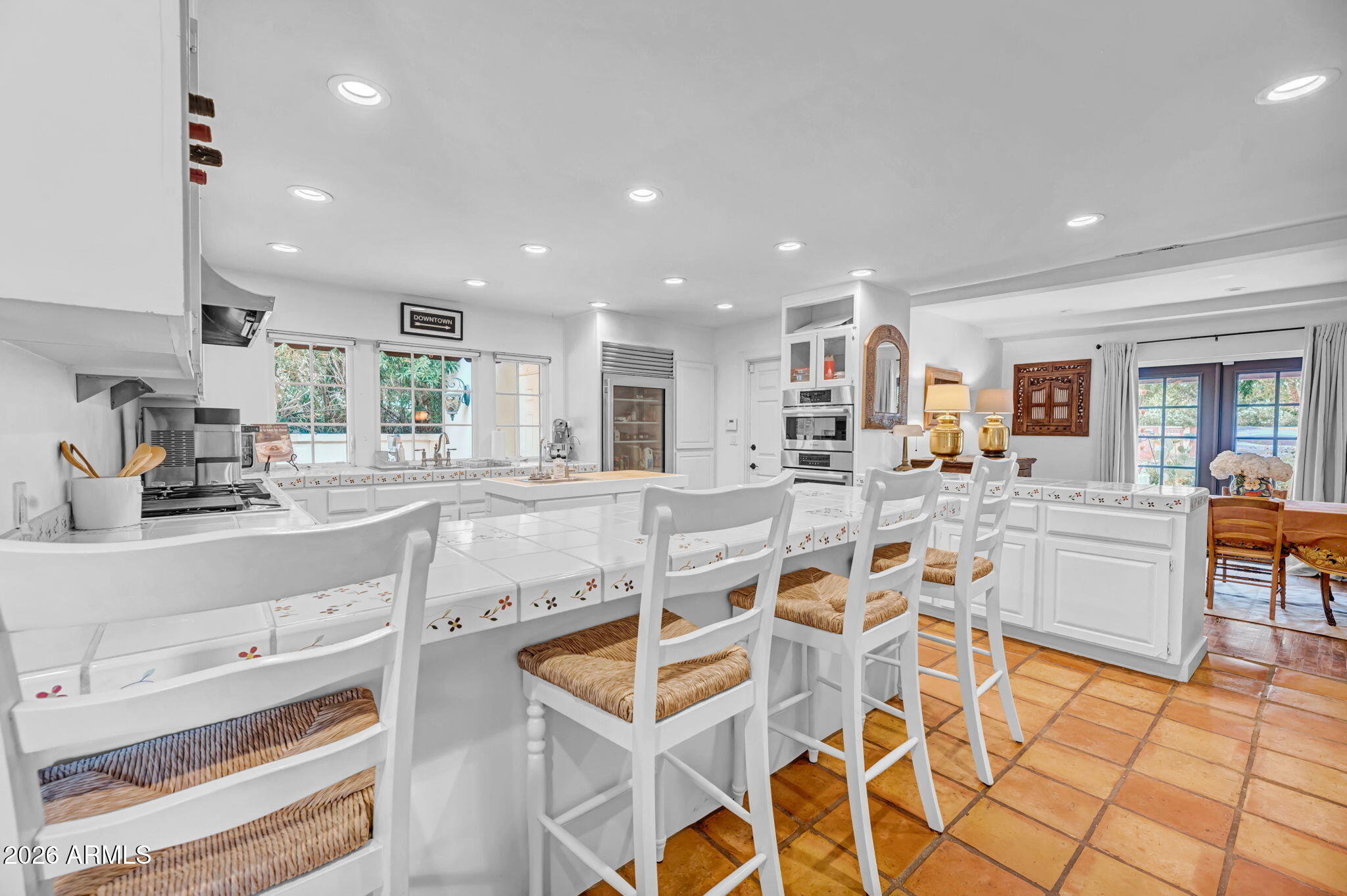 2102 ENCANTO Drive SW