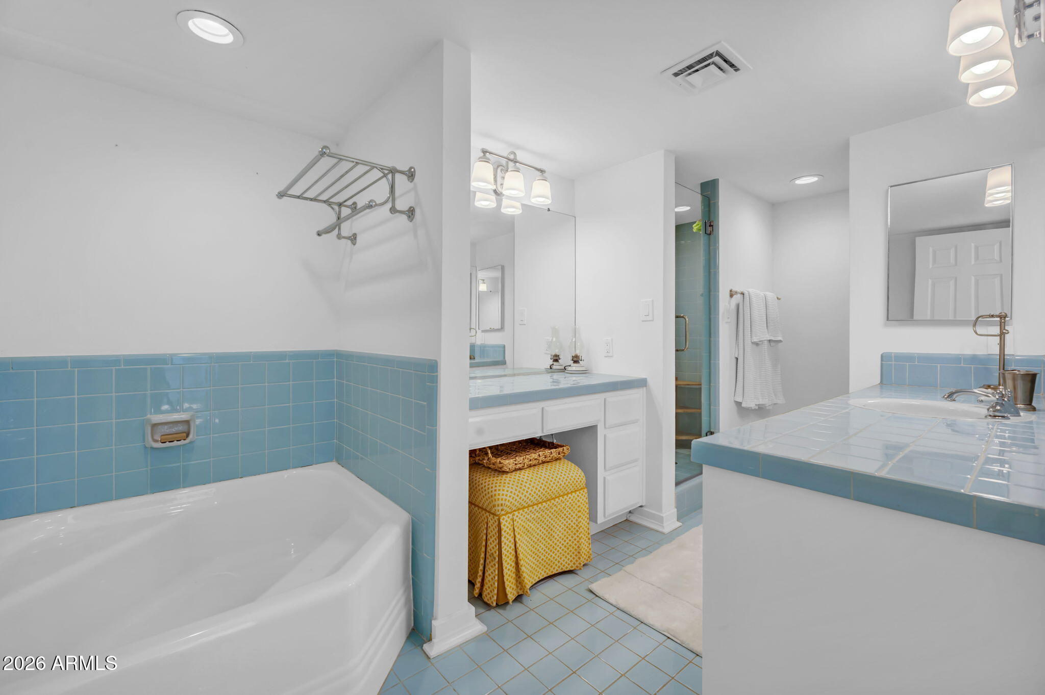 2102 ENCANTO Drive SW