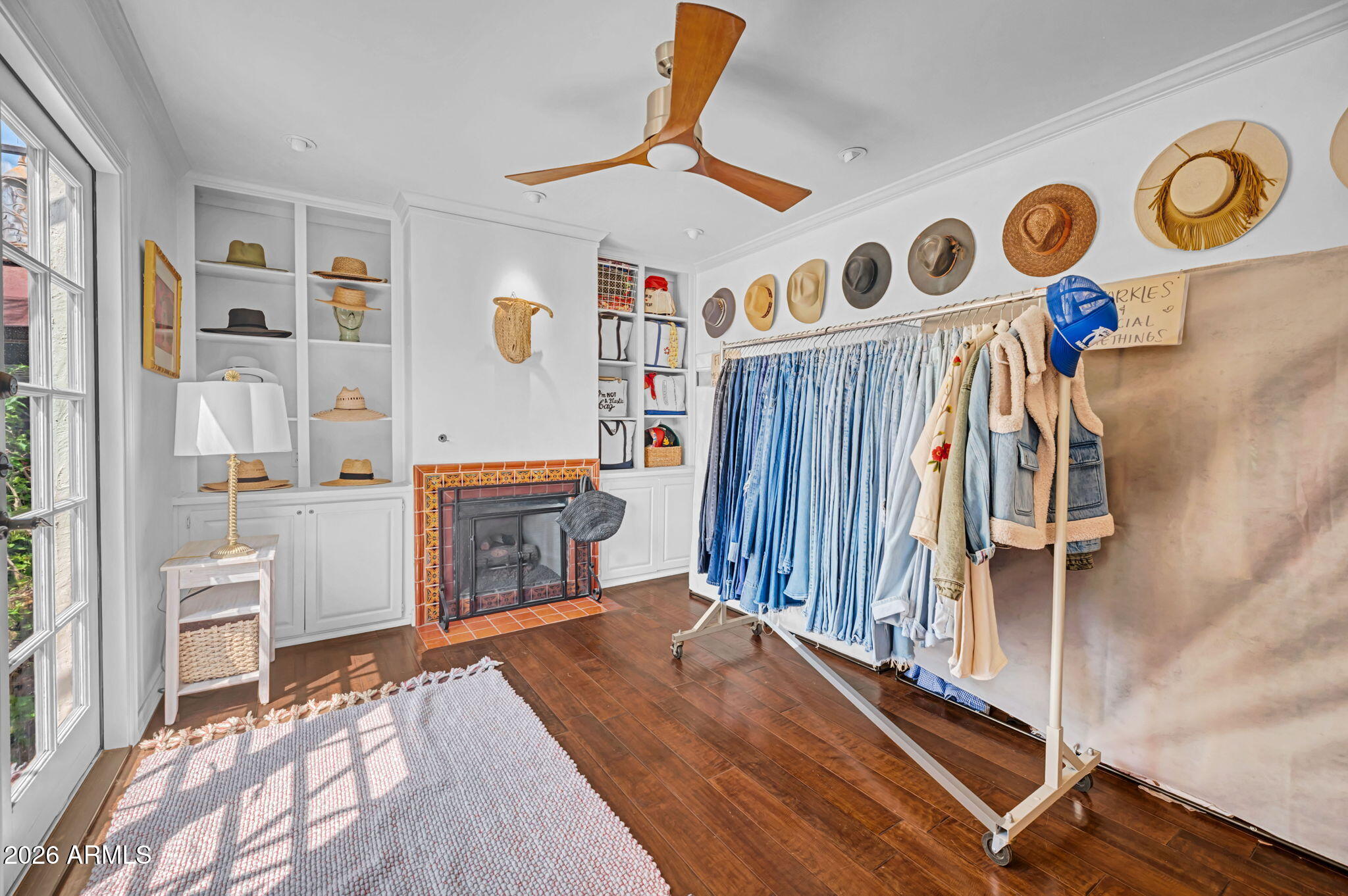 2102 ENCANTO Drive SW