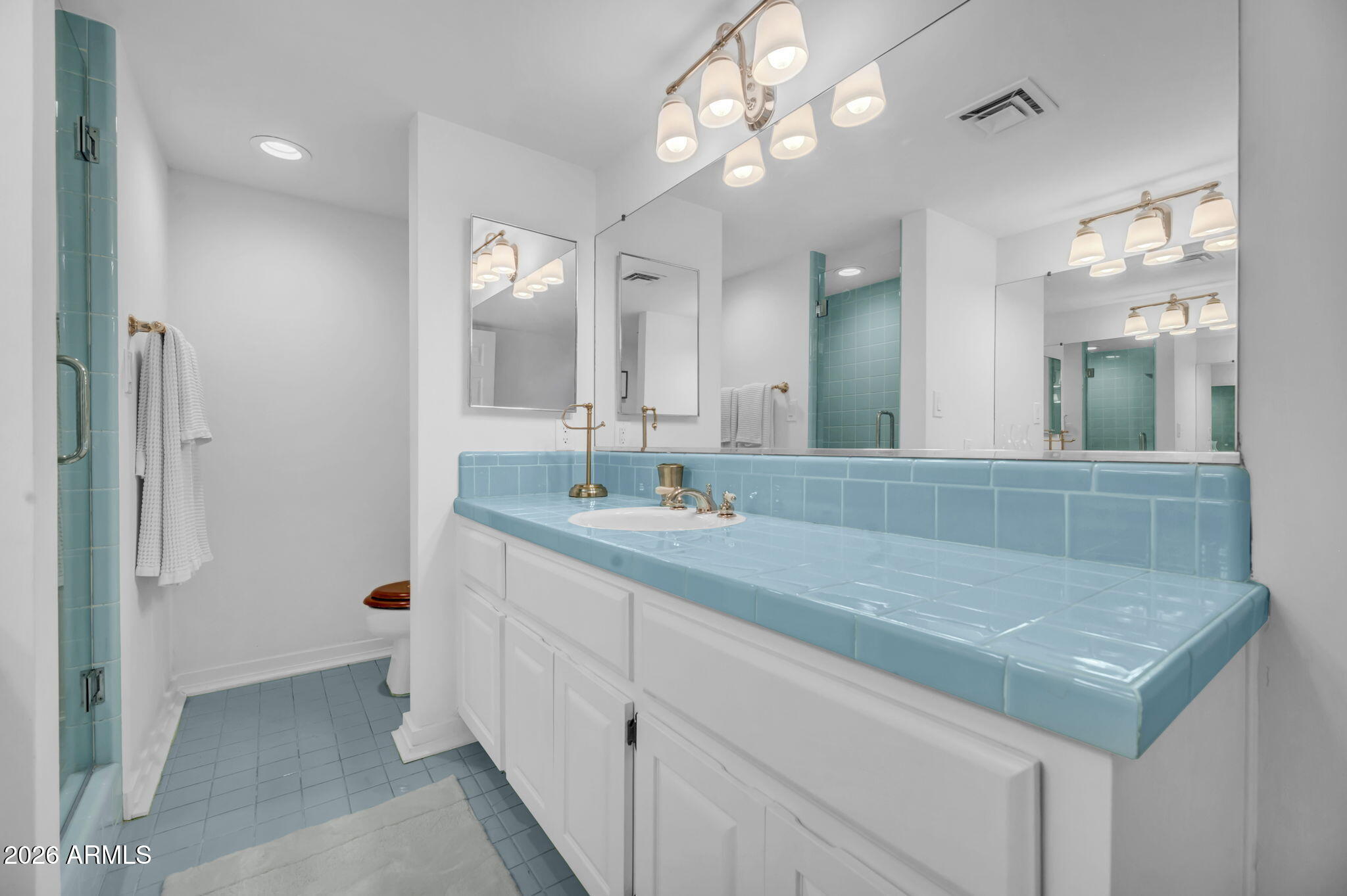 2102 ENCANTO Drive SW