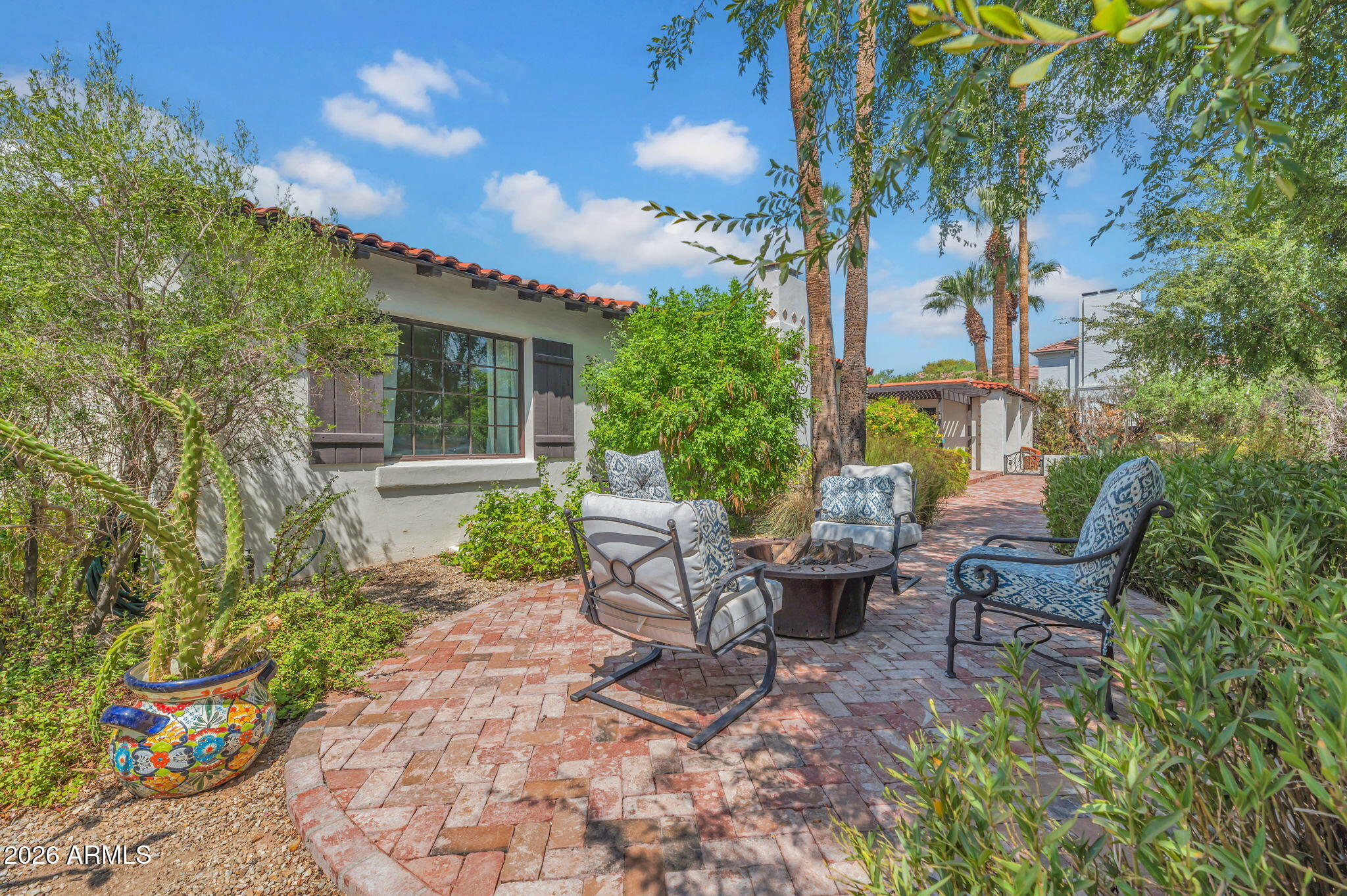 2102 ENCANTO Drive SW