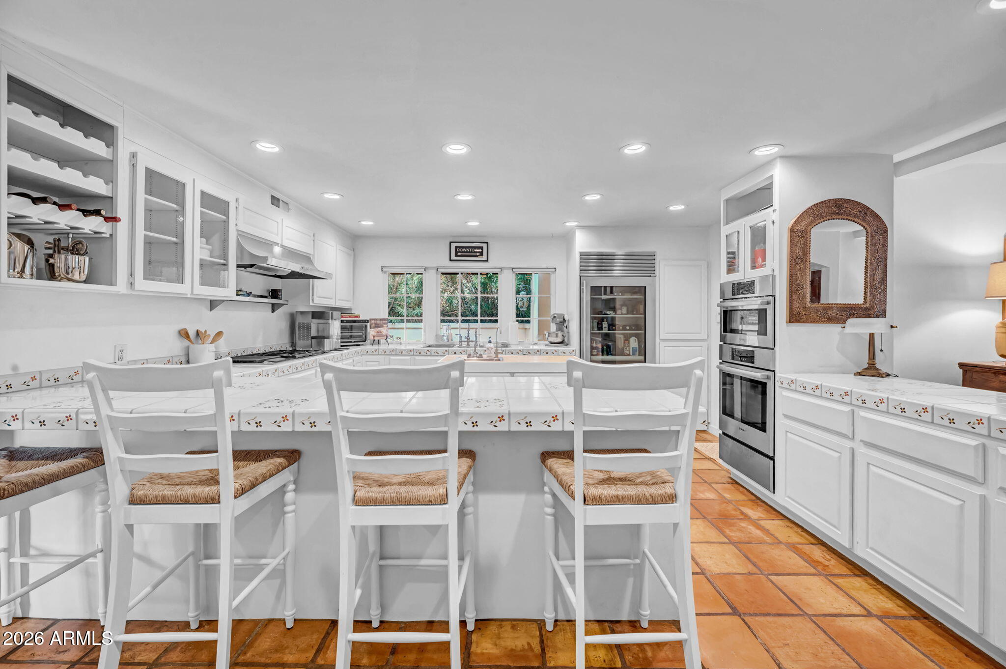 2102 ENCANTO Drive SW