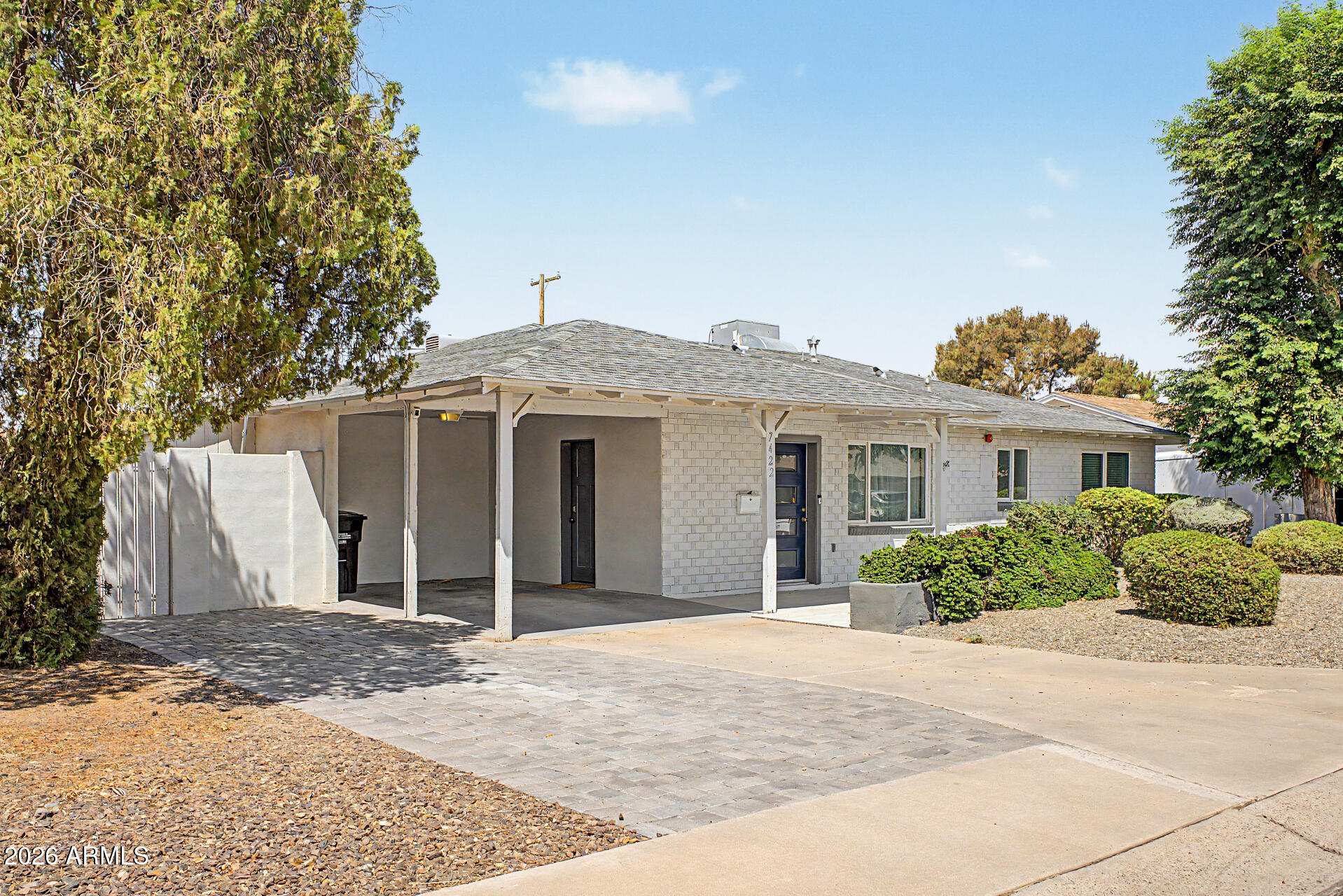 7422 E HUBBELL Street
