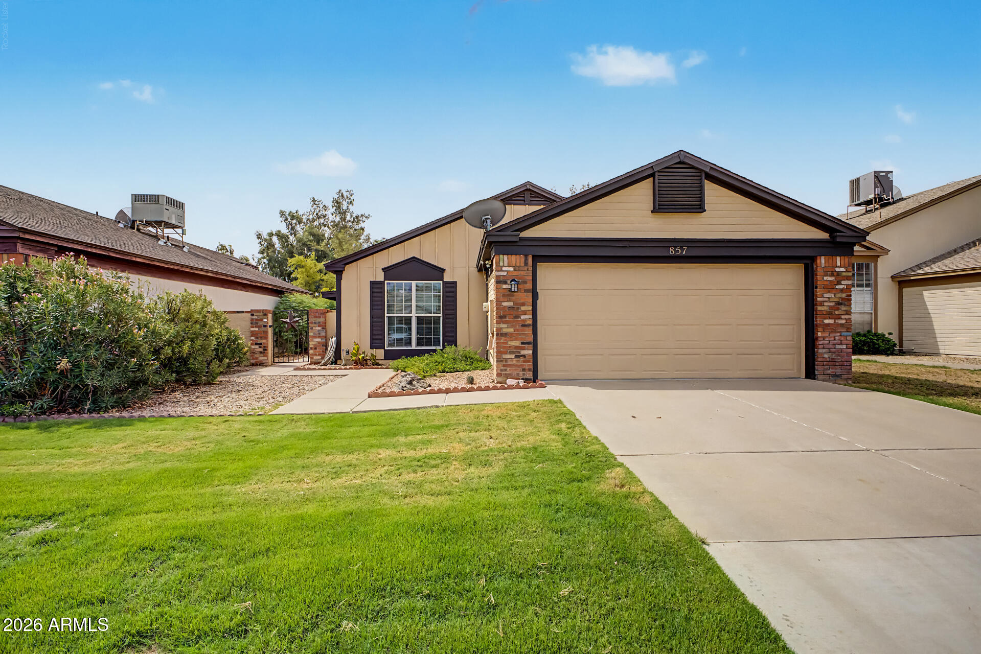 857 E MANOR Drive