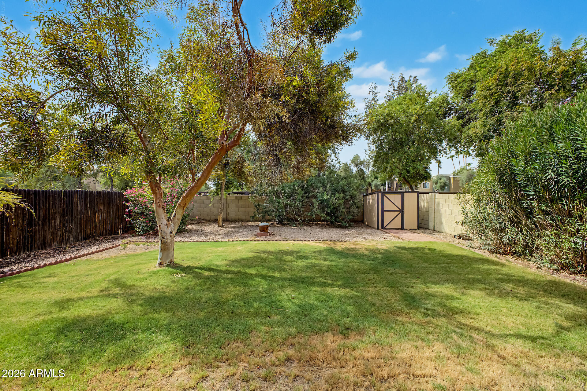 857 E MANOR Drive