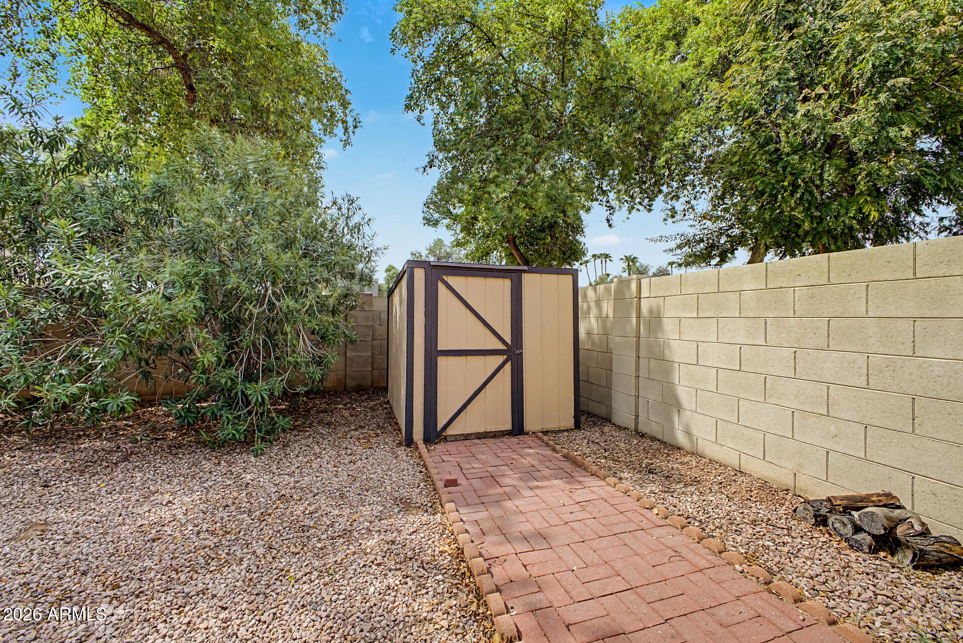 857 E MANOR Drive