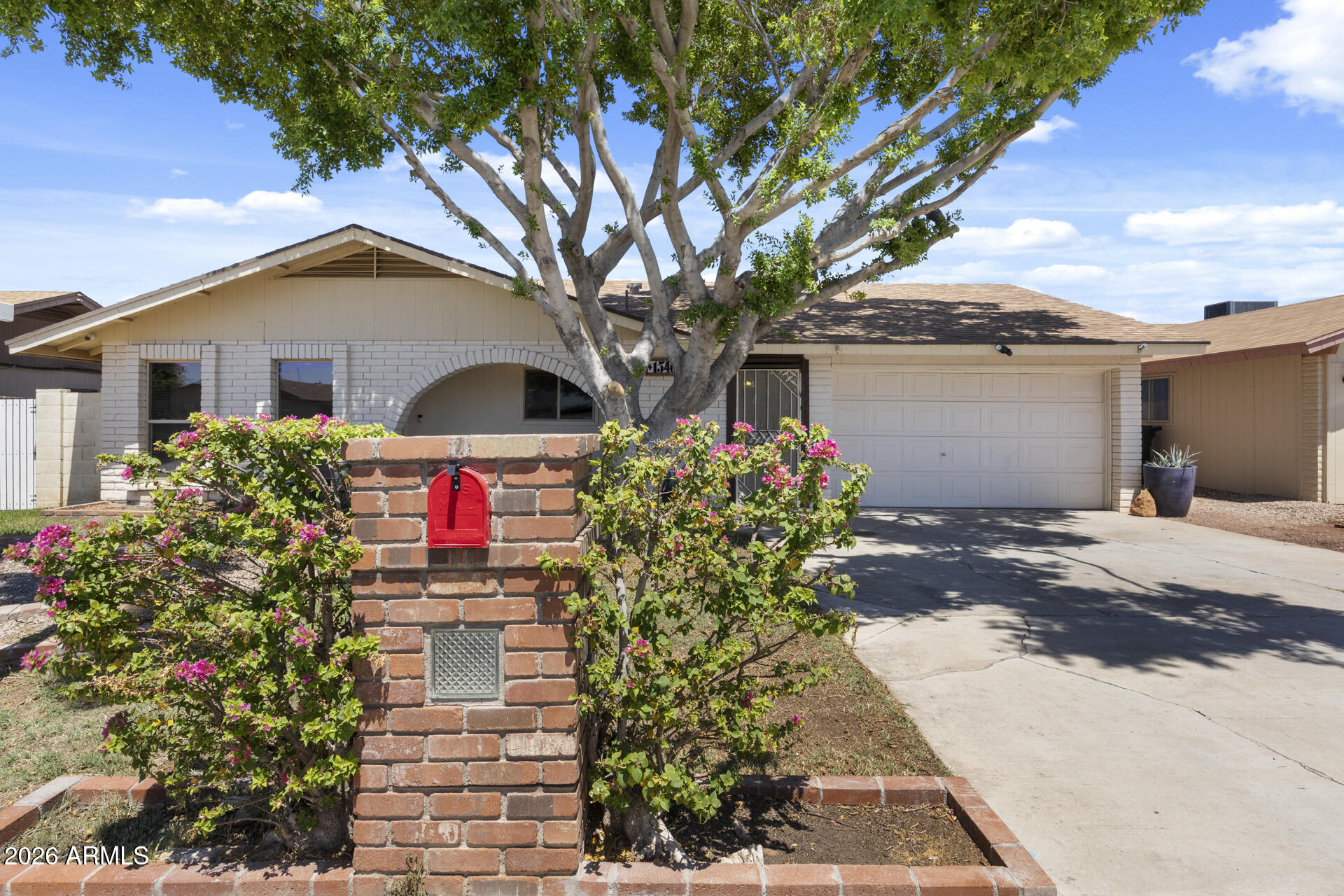 1546 E FLOWER Circle
