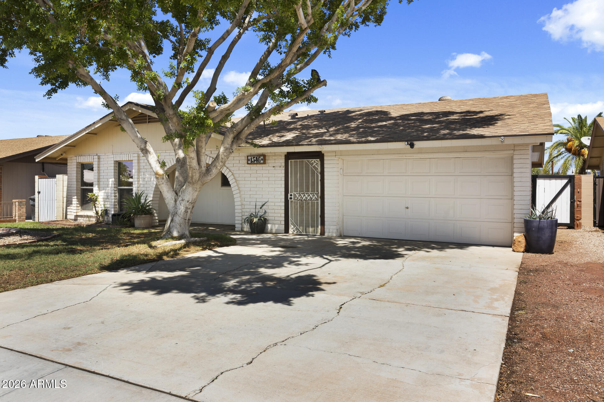 1546 E FLOWER Circle