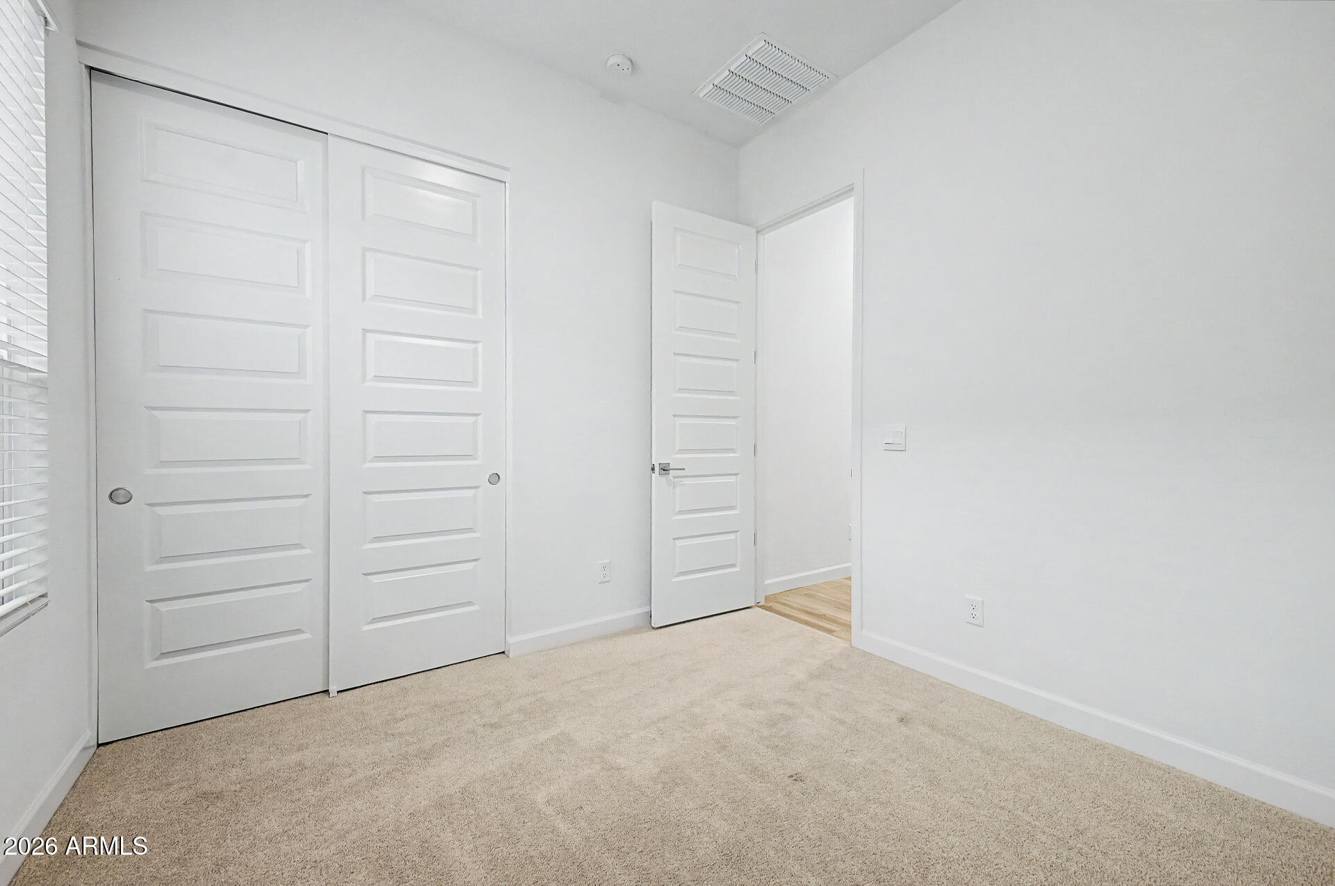 1734 E QUESTA Drive