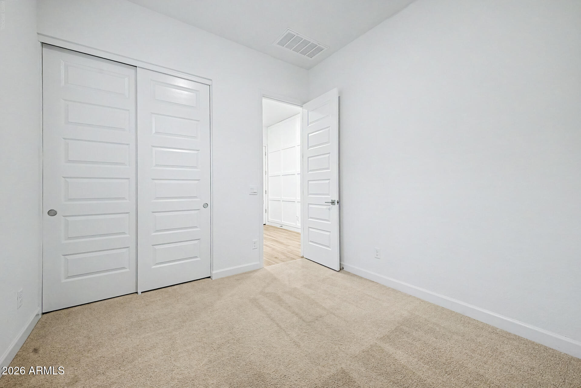 1734 E QUESTA Drive