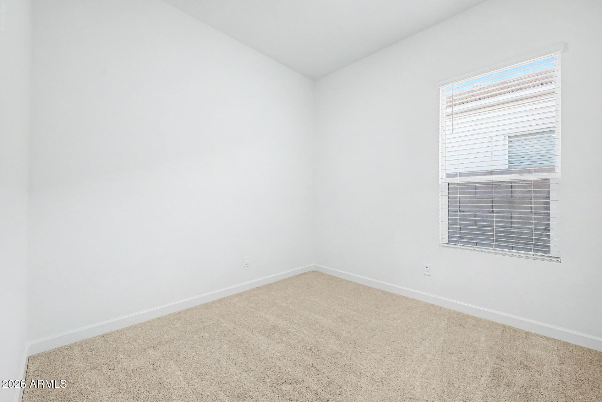 1734 E QUESTA Drive