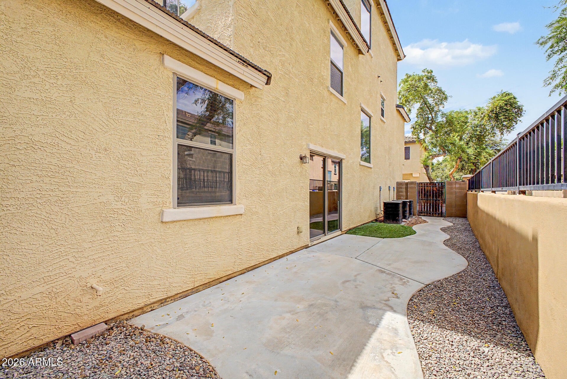 92 E Palomino Drive