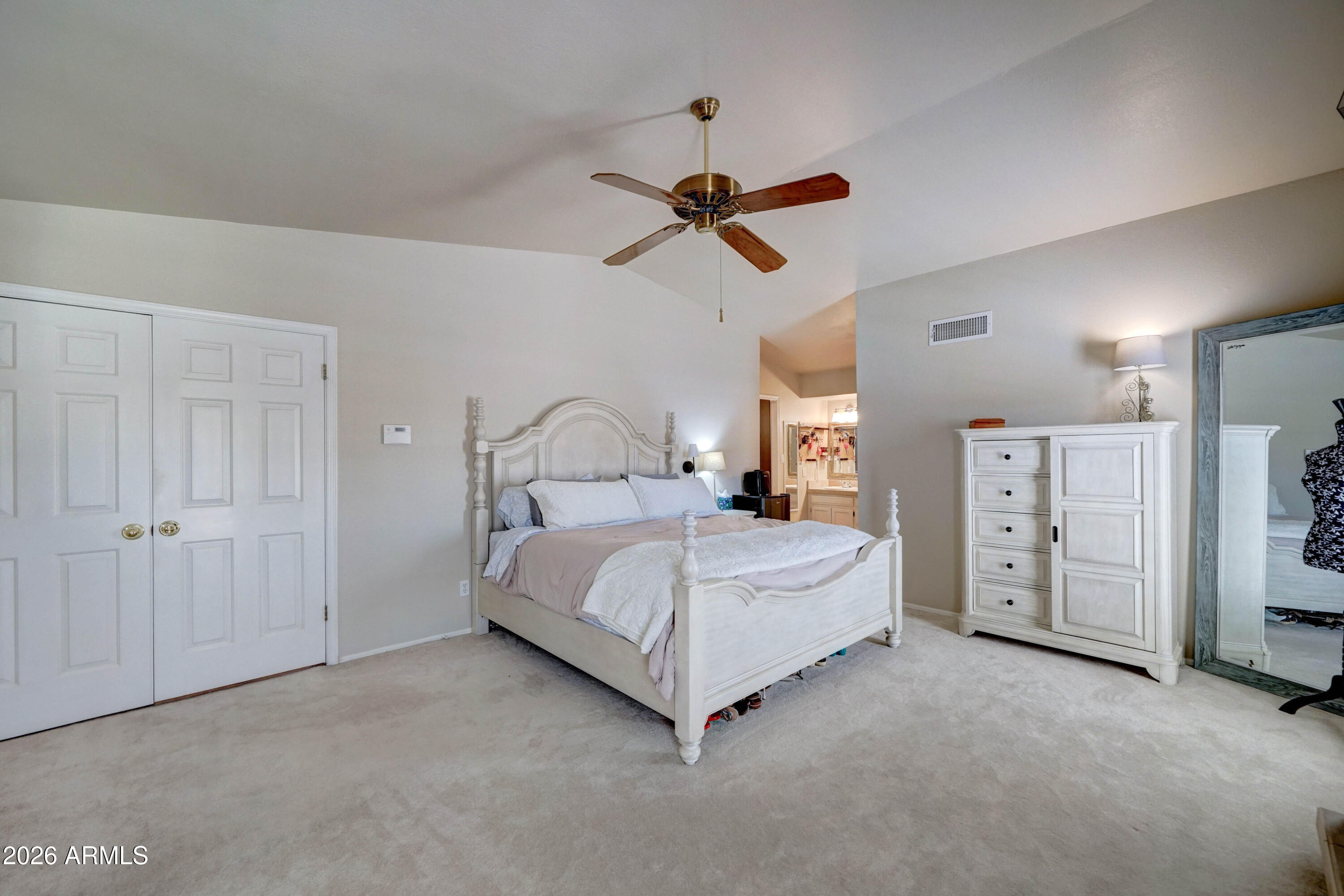 2511 E SHAW BUTTE Drive