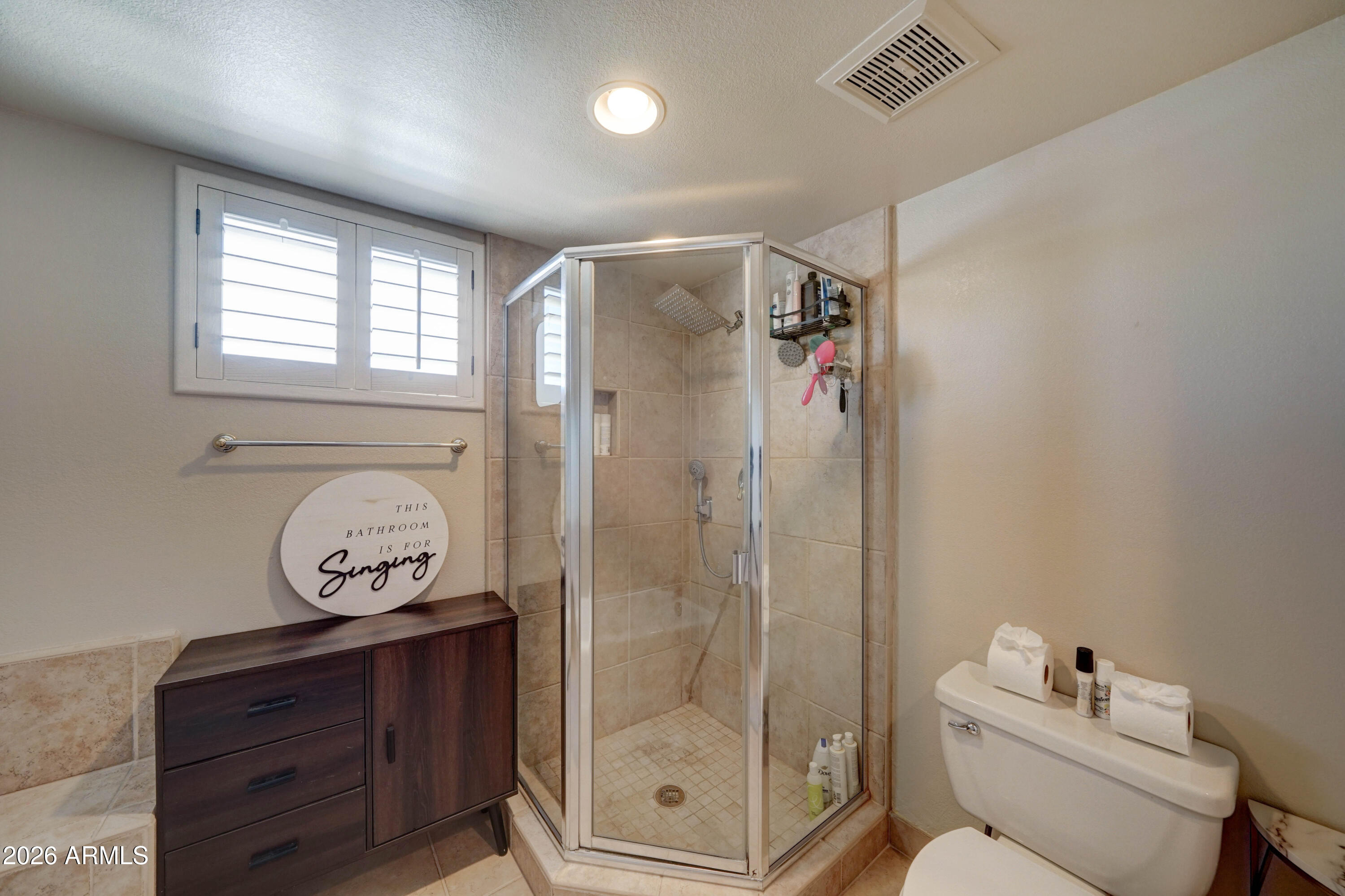 2511 E SHAW BUTTE Drive