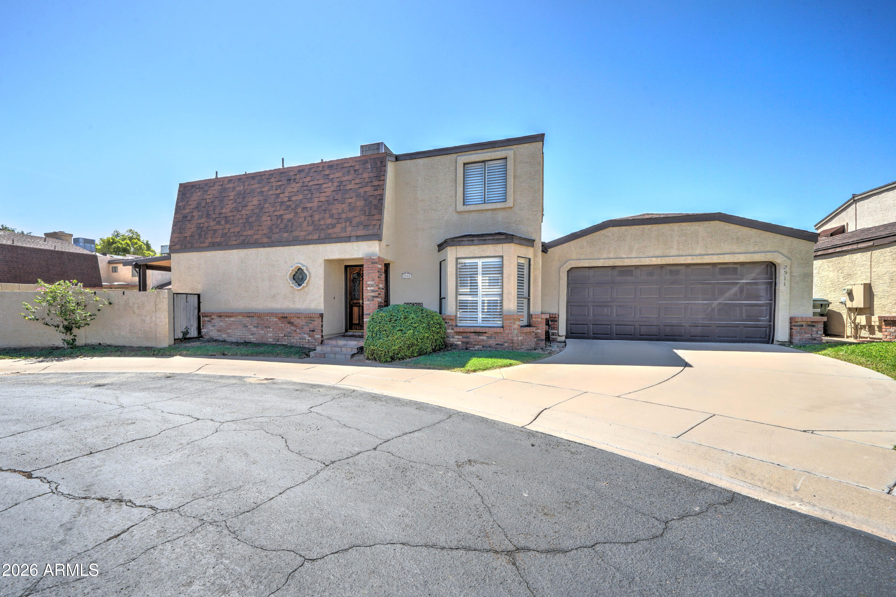 2511 E SHAW BUTTE Drive