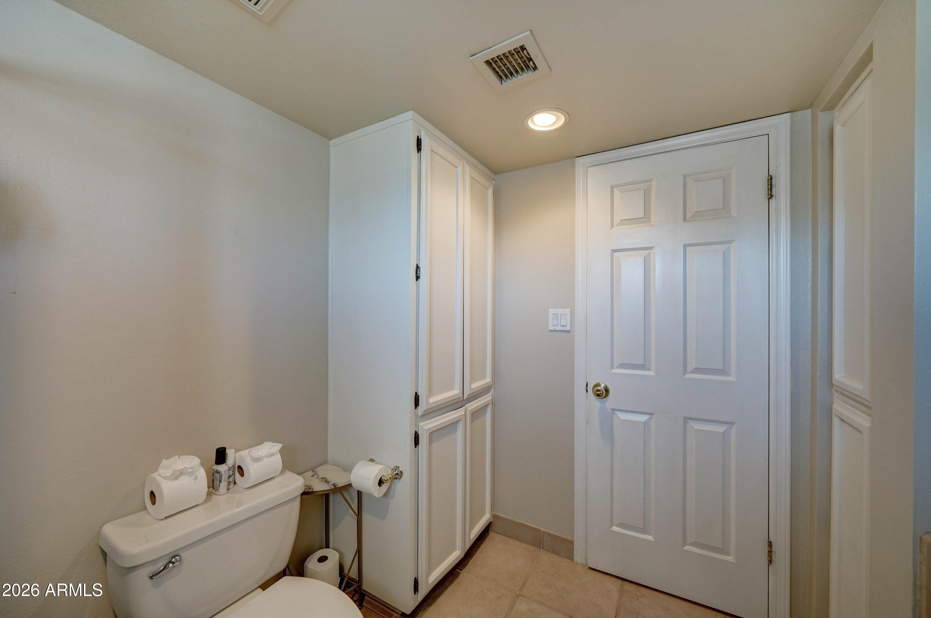2511 E SHAW BUTTE Drive