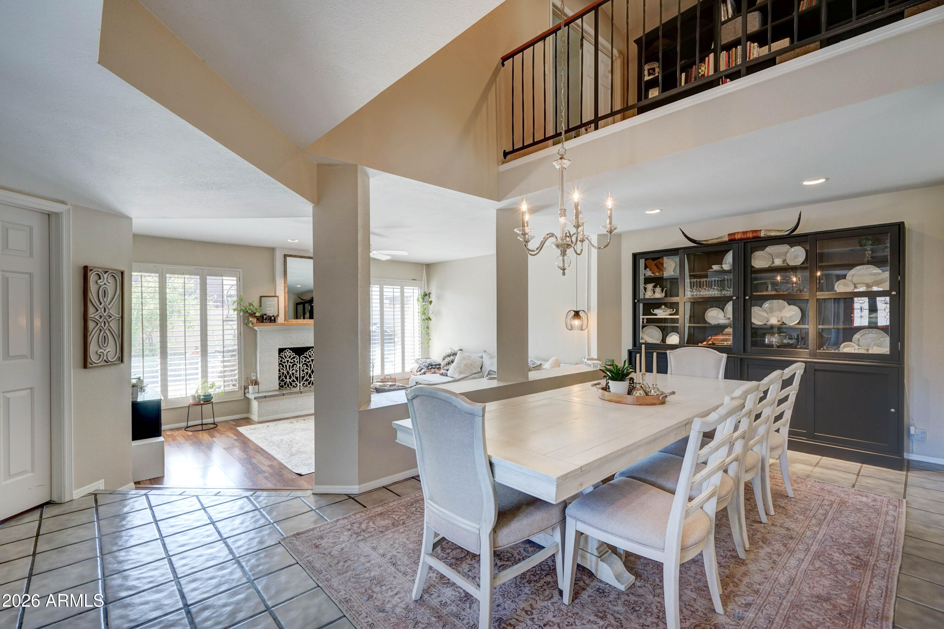 2511 E SHAW BUTTE Drive