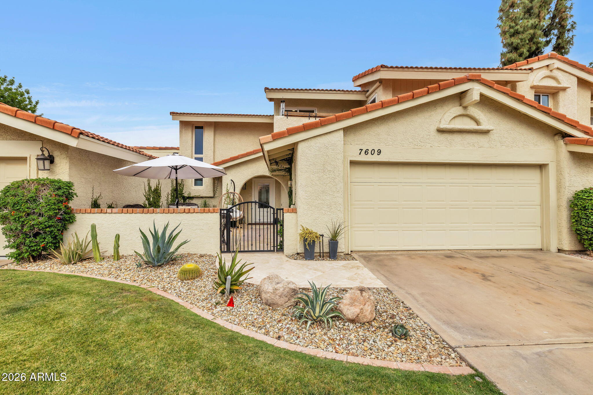 7609 N LYNN OAKS Drive