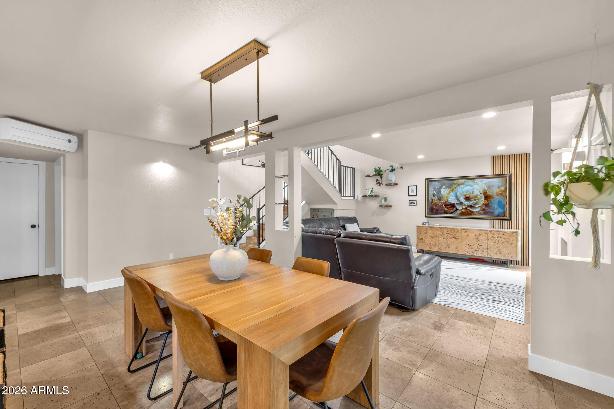 7609 N LYNN OAKS Drive