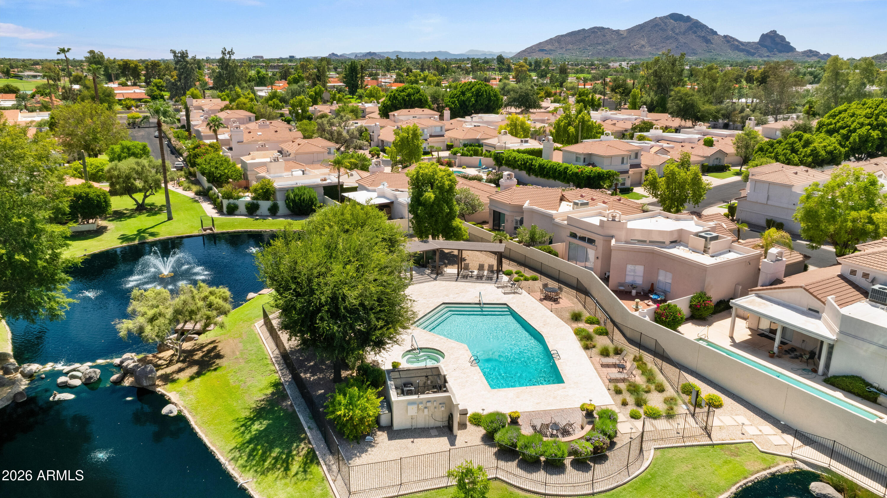 7609 N LYNN OAKS Drive