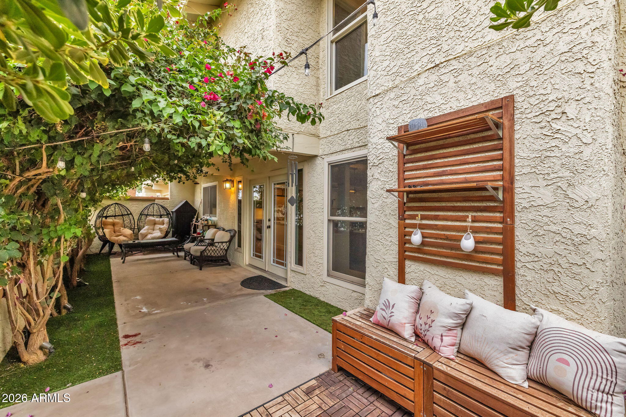 7609 N LYNN OAKS Drive