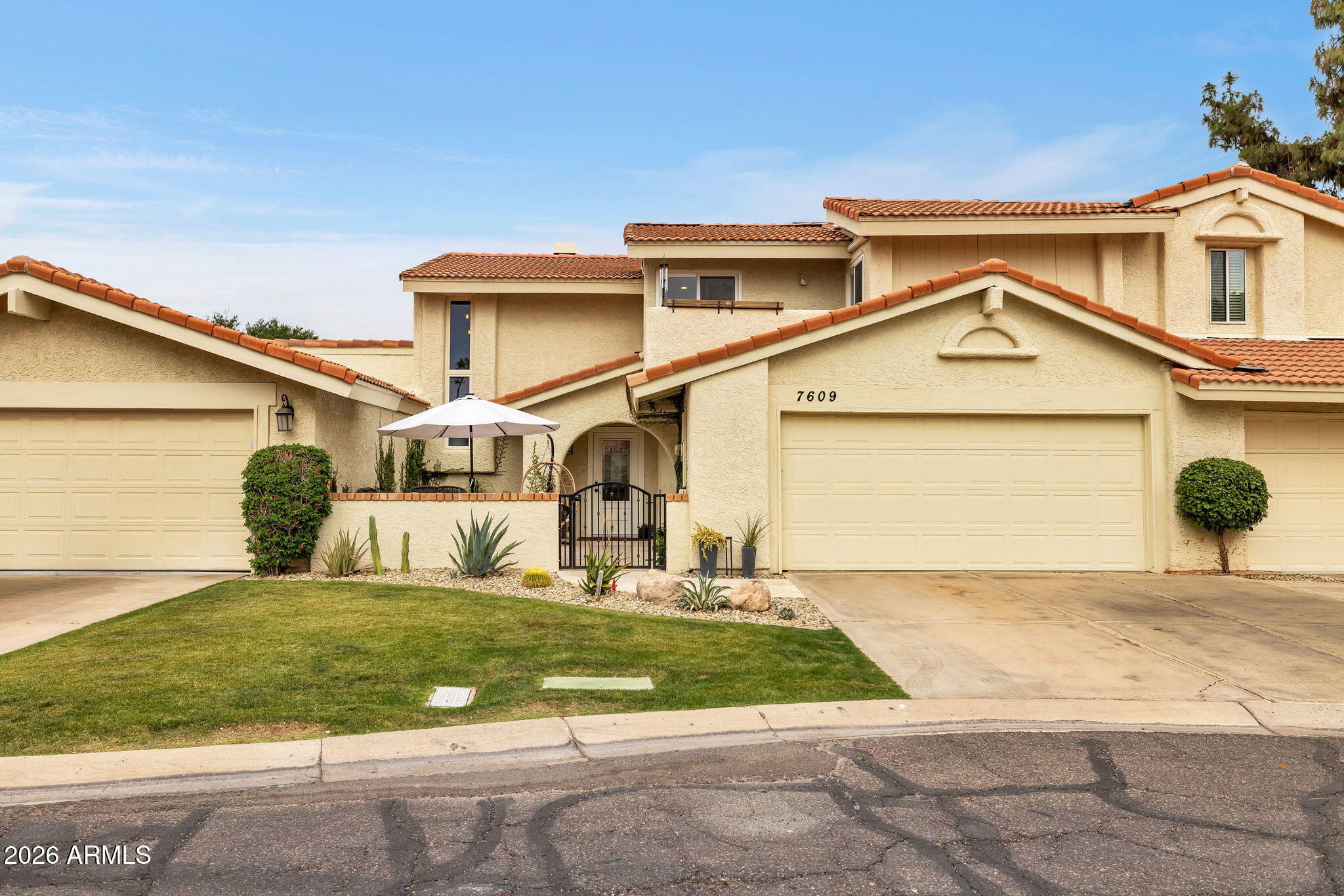 7609 N LYNN OAKS Drive