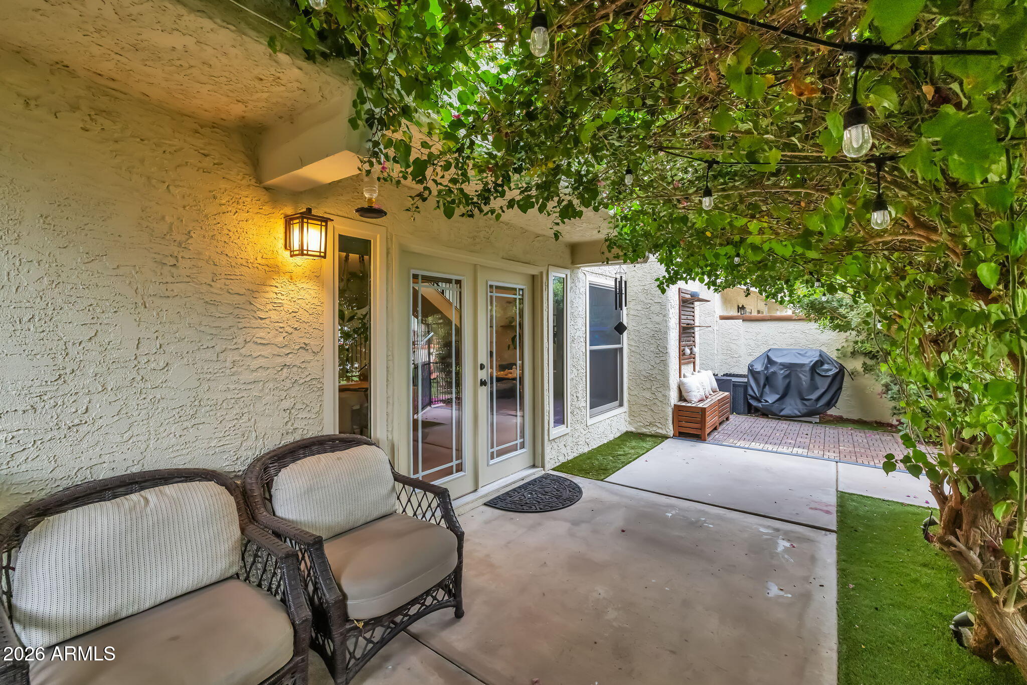 7609 N LYNN OAKS Drive