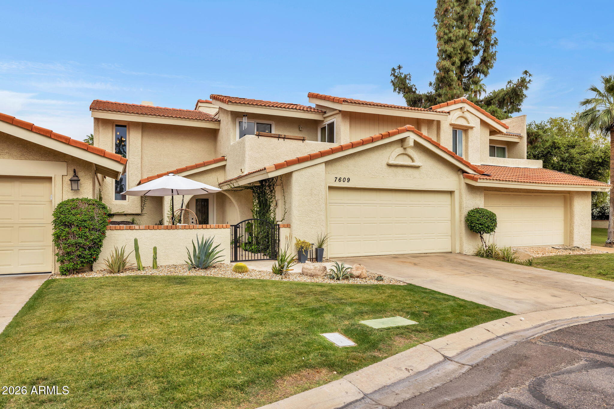 7609 N LYNN OAKS Drive