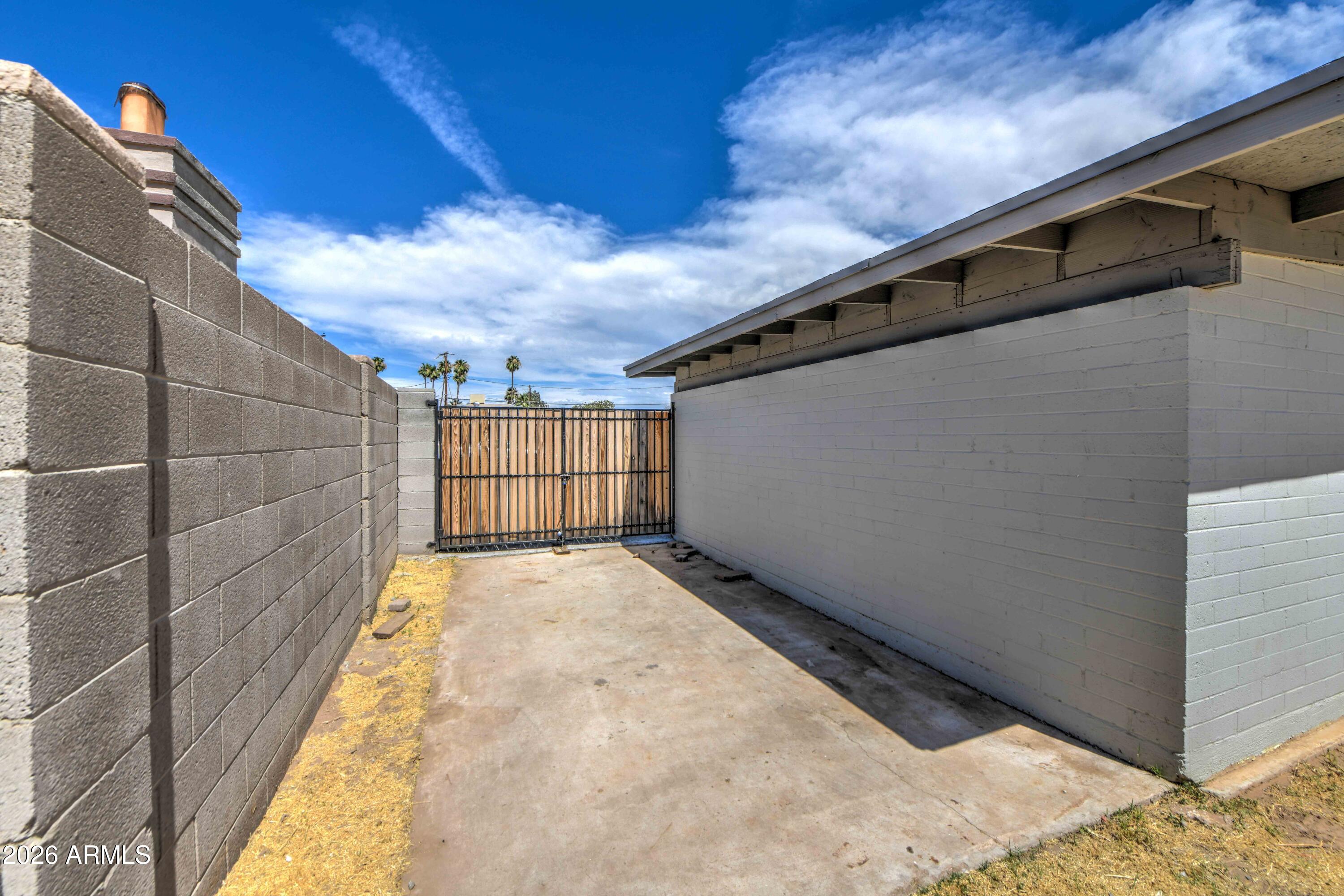 3530 N 63RD Drive