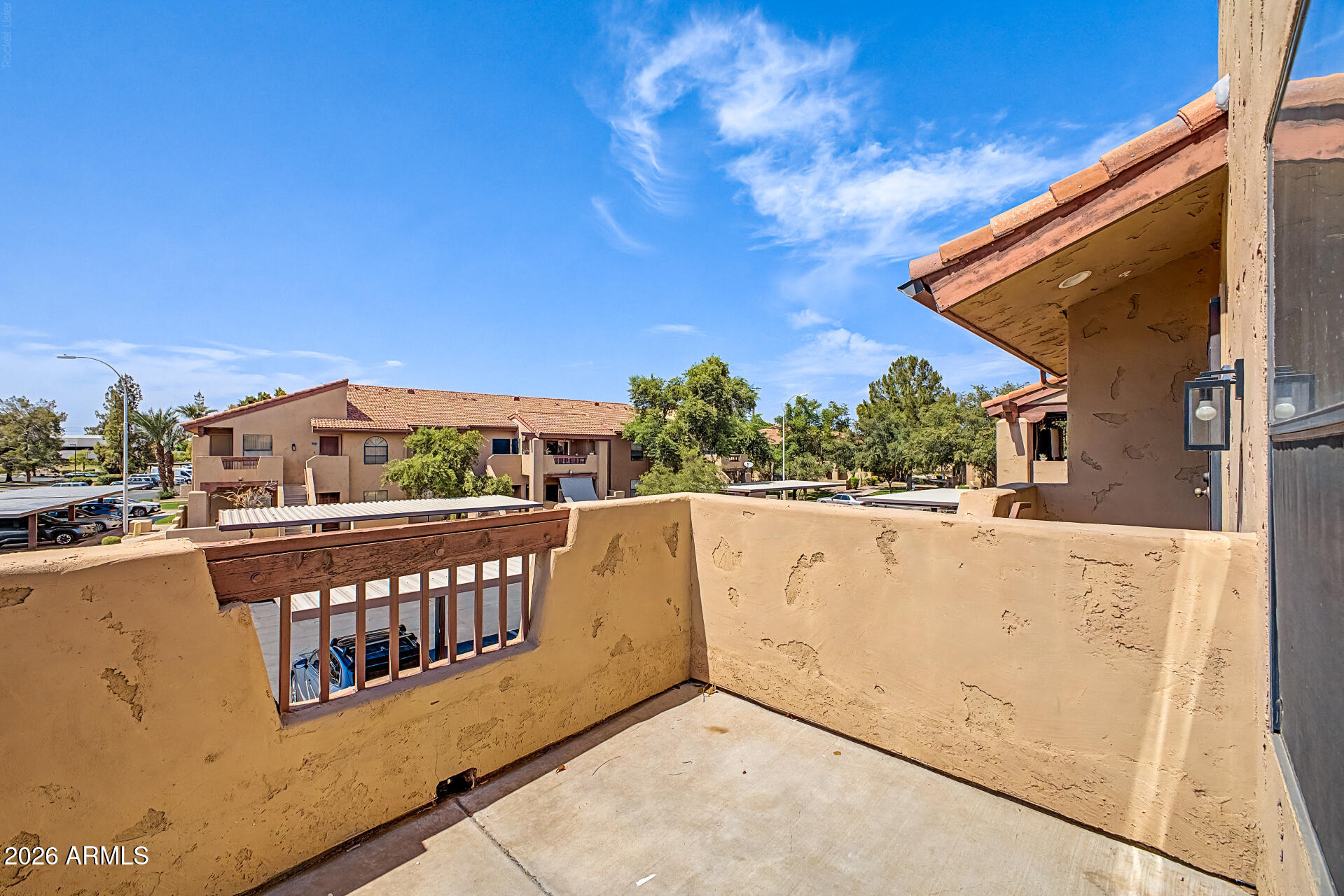 1351 N PLEASANT Drive 2049