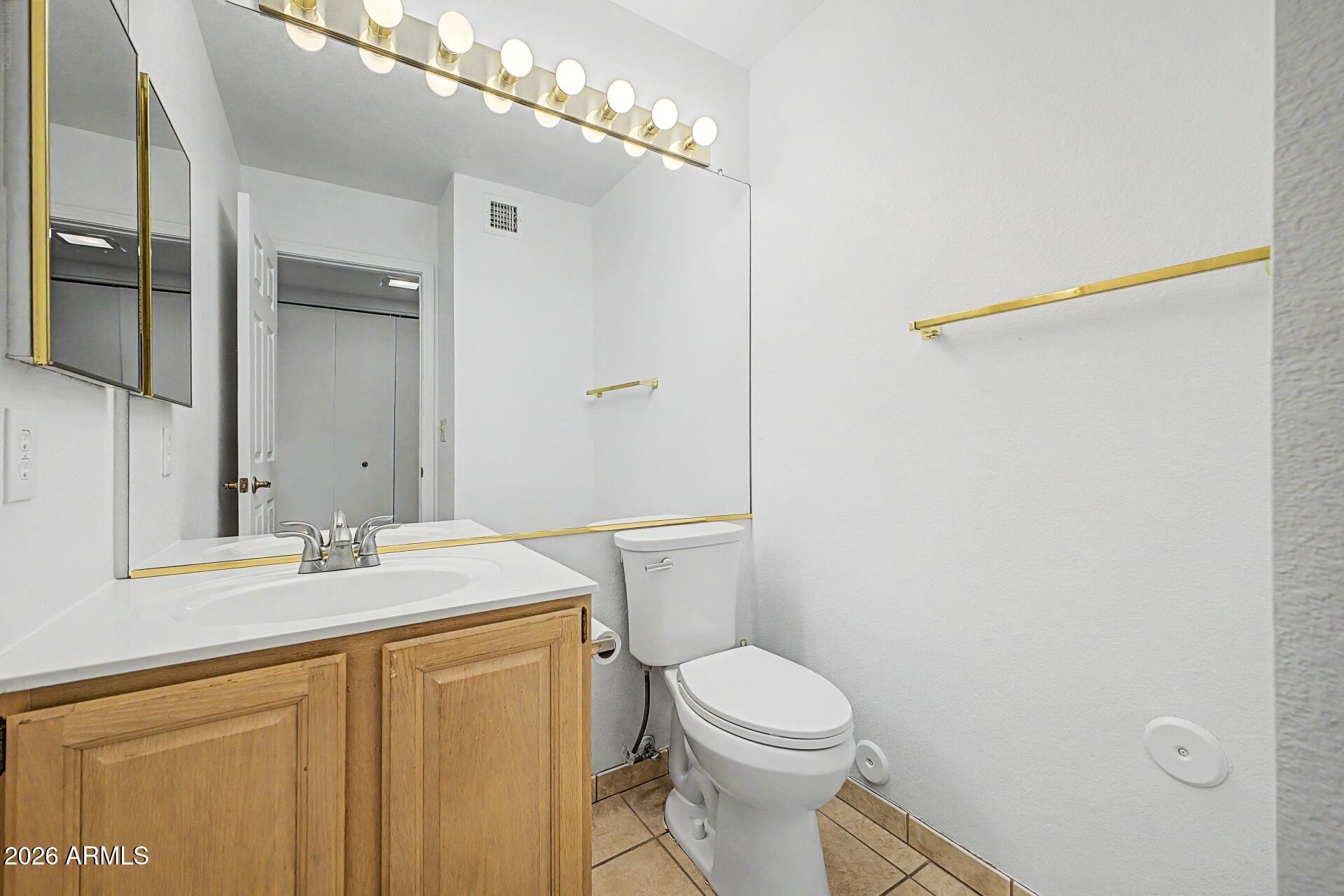 13838 S 41ST Place