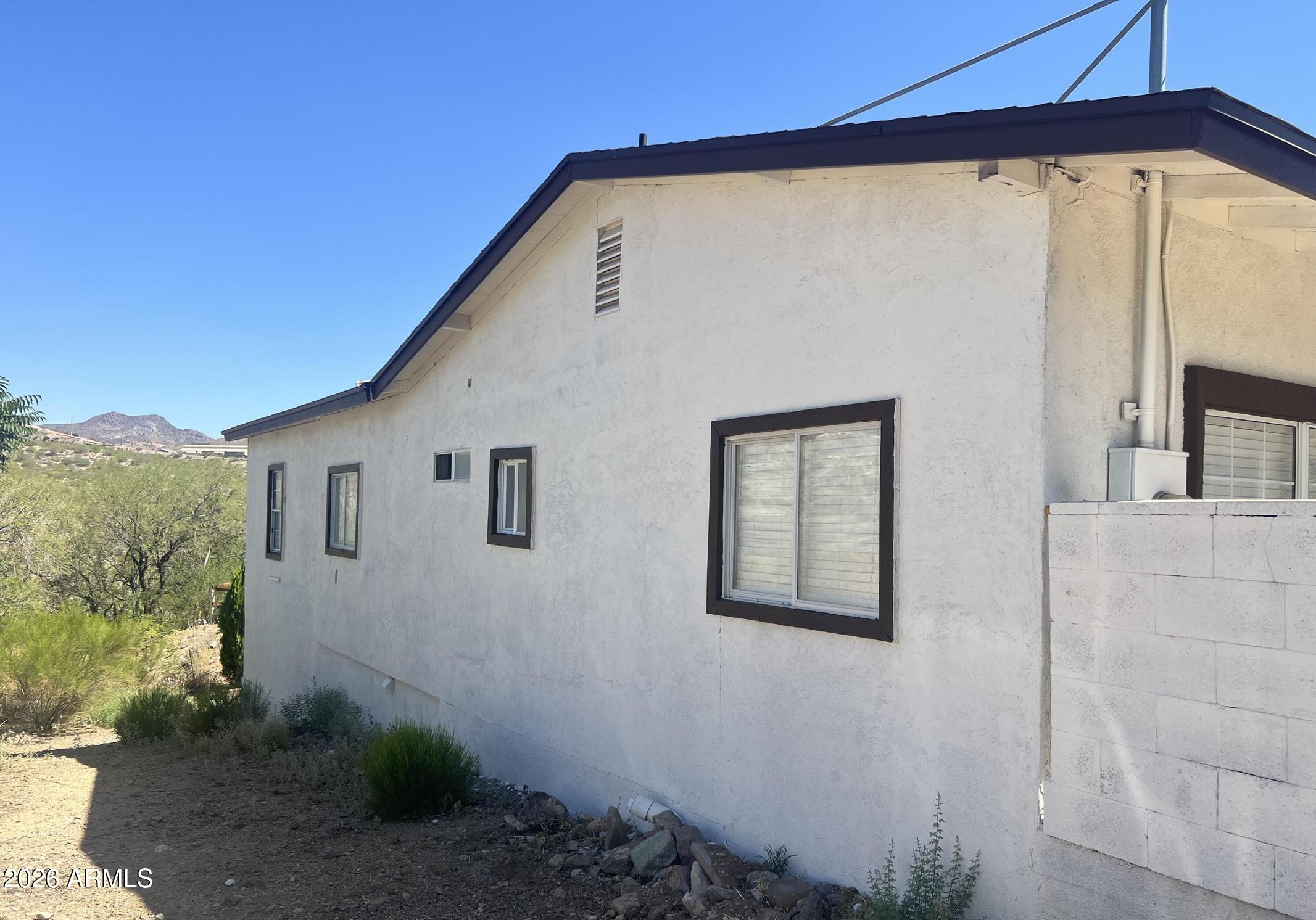 218 E HARDY Street