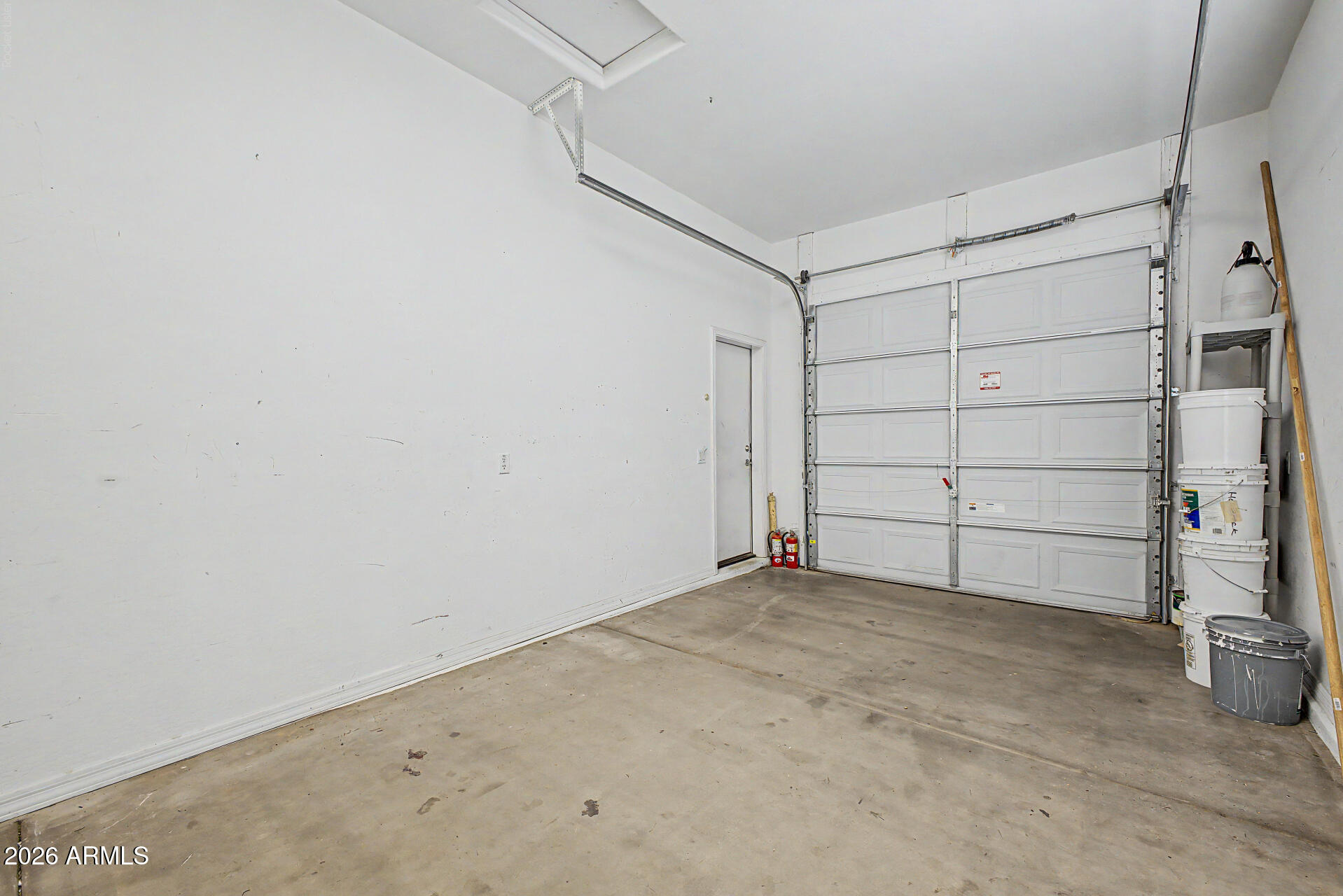 667 E RIVIERA Drive