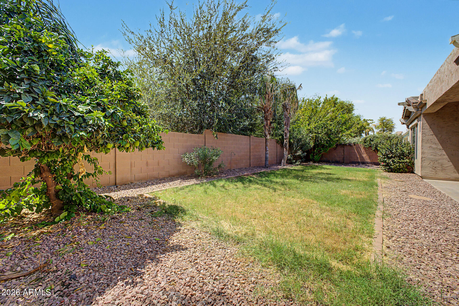 667 E RIVIERA Drive