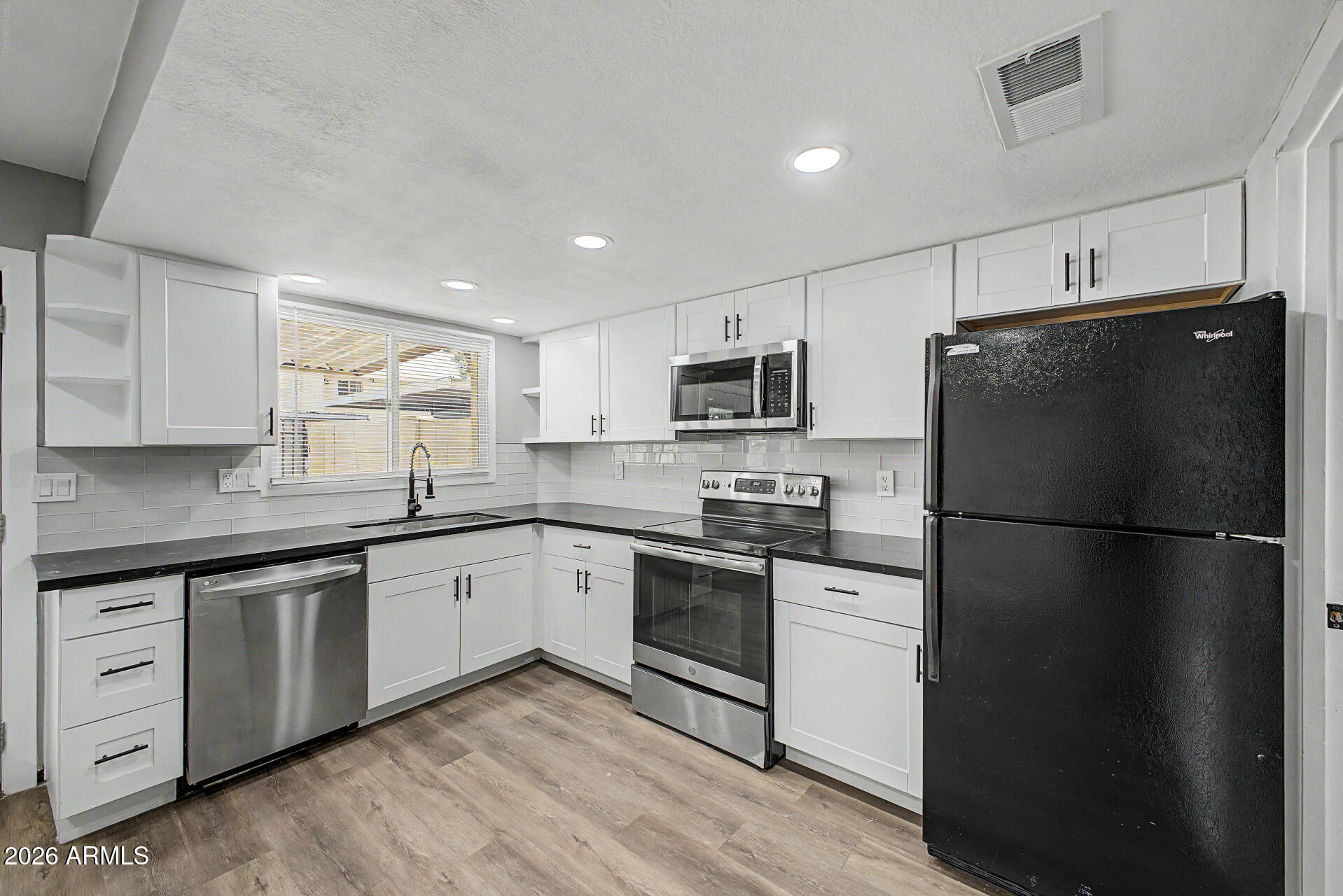 3847 S MILL Avenue