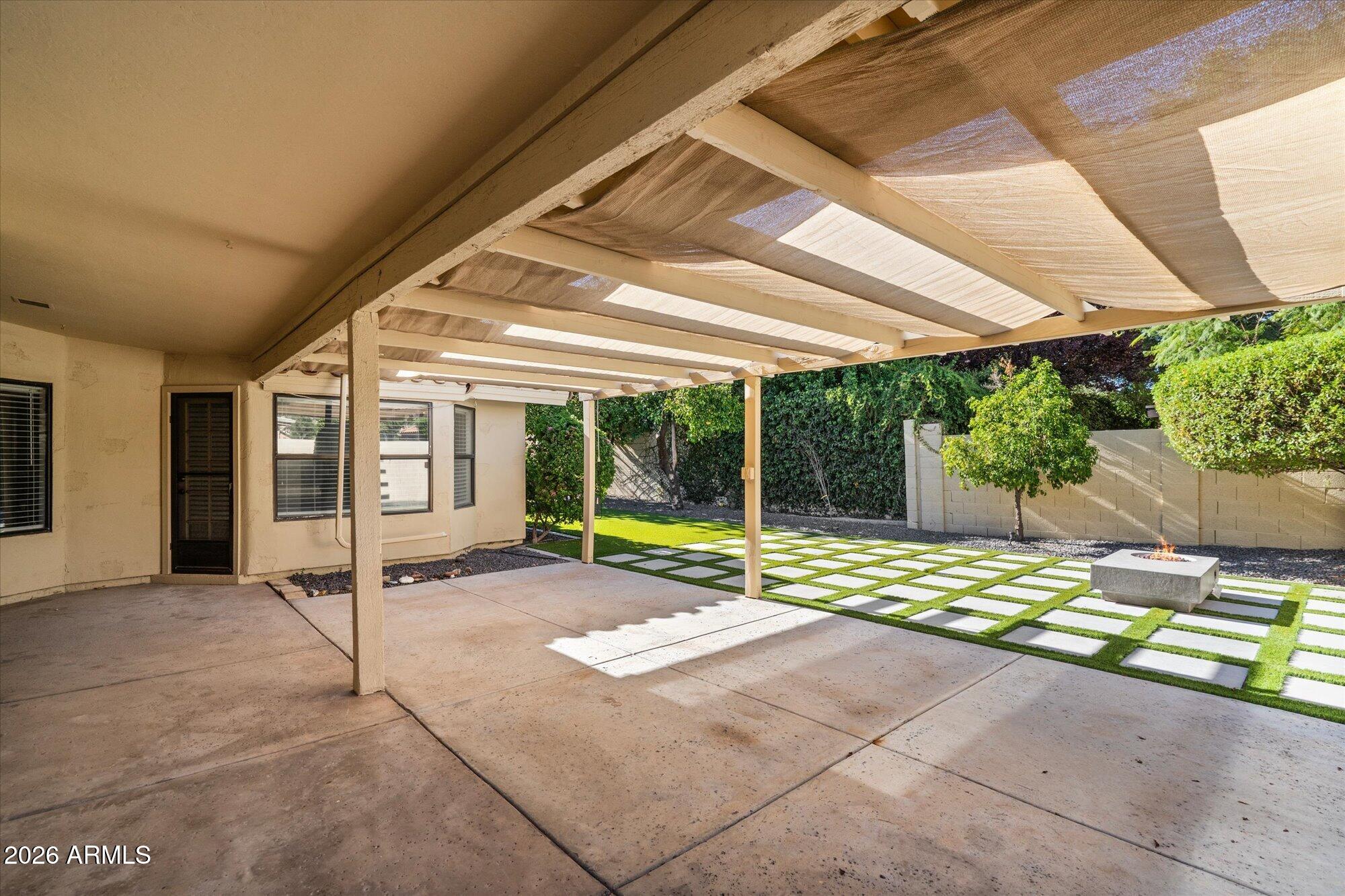 9532 E Corrine Drive
