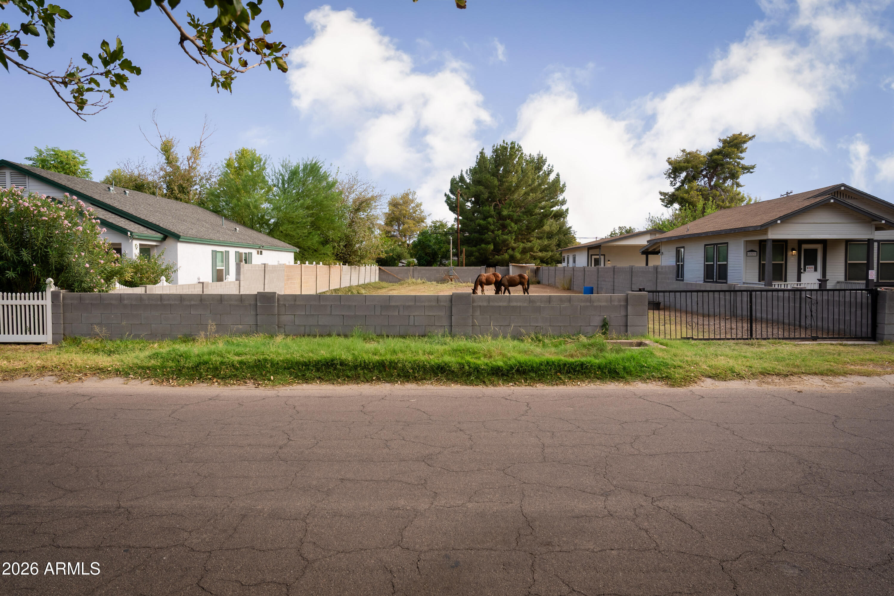2217 W Hayward Avenue -