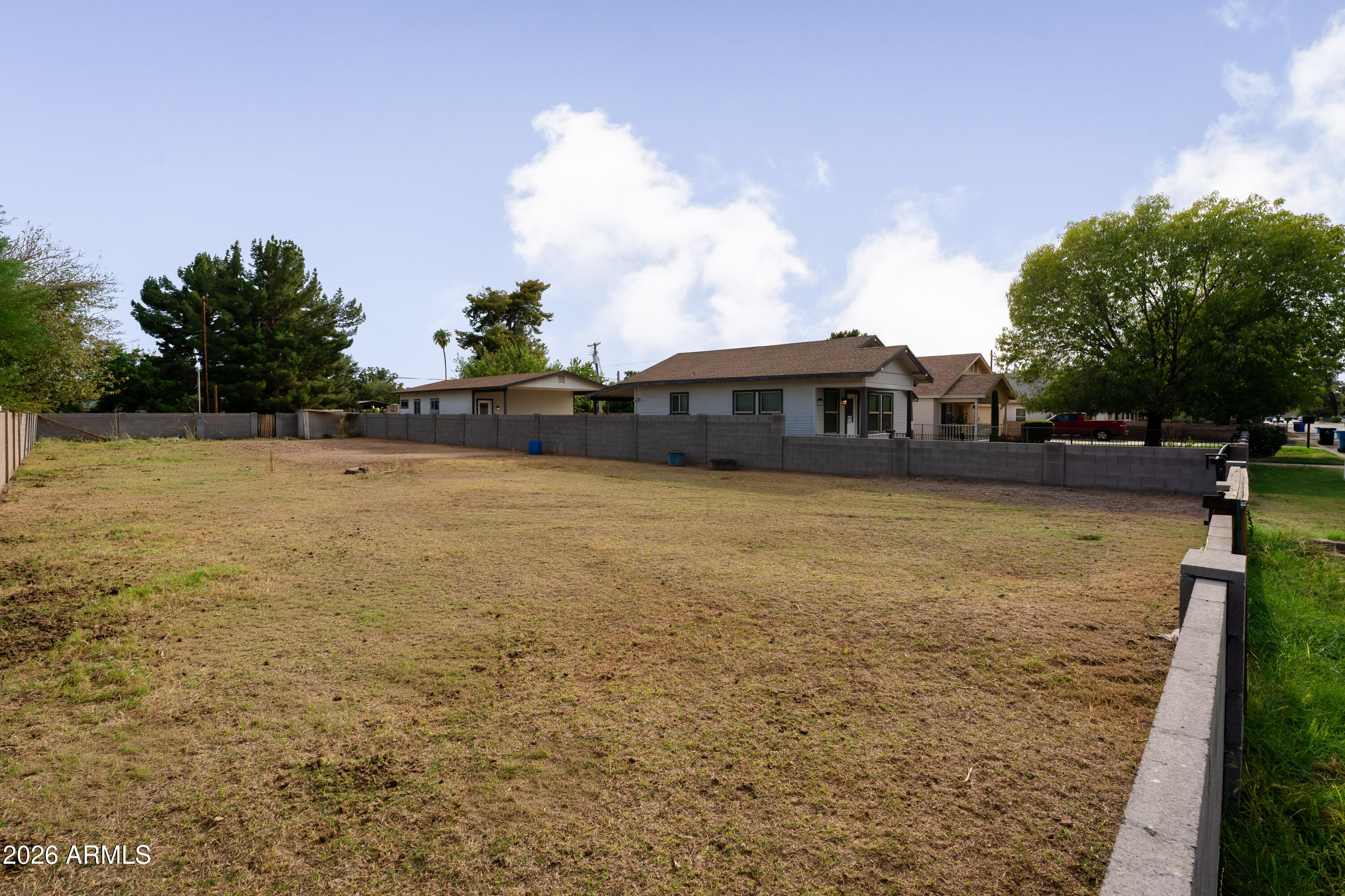 2217 W Hayward Avenue -