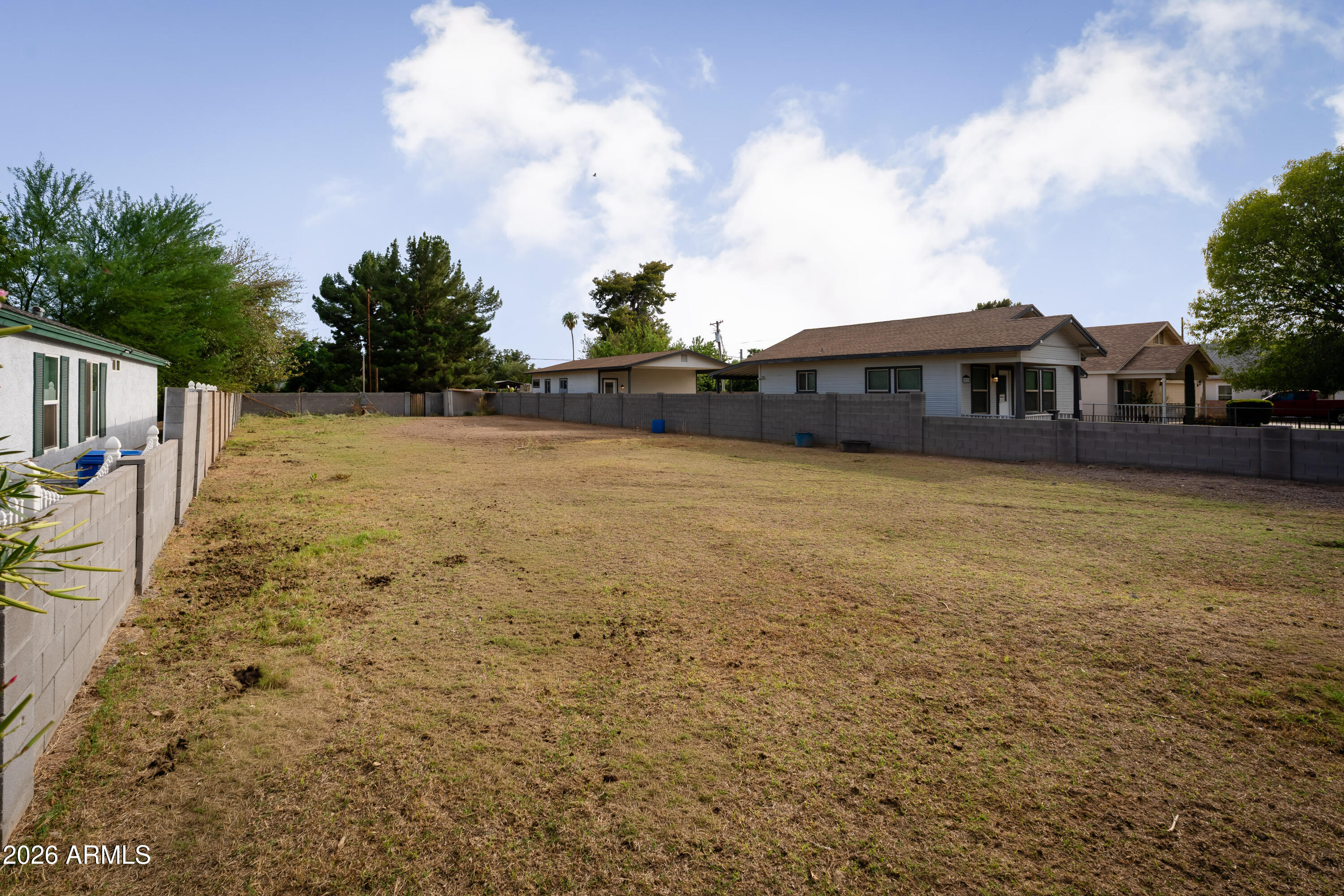 2217 W Hayward Avenue -