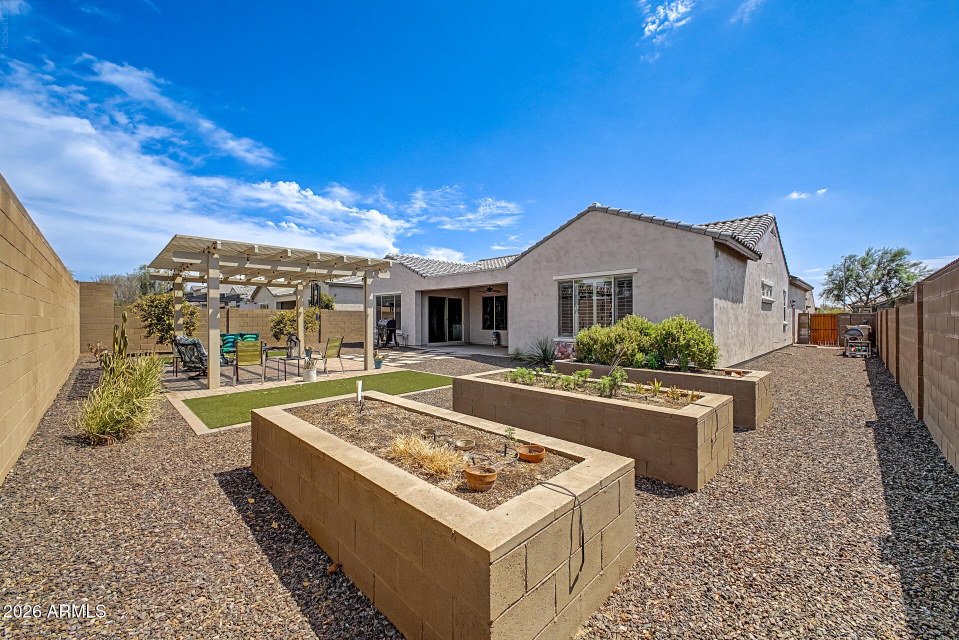 9428 W FALLEN LEAF Lane