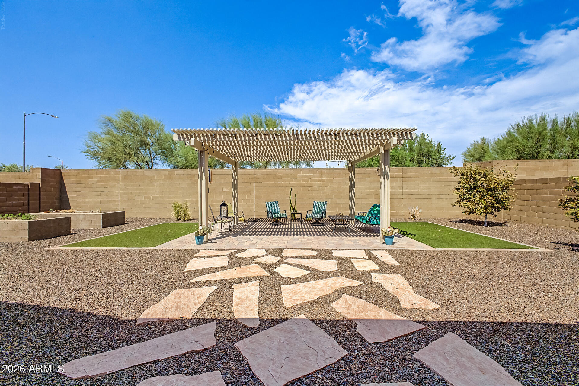 9428 W FALLEN LEAF Lane