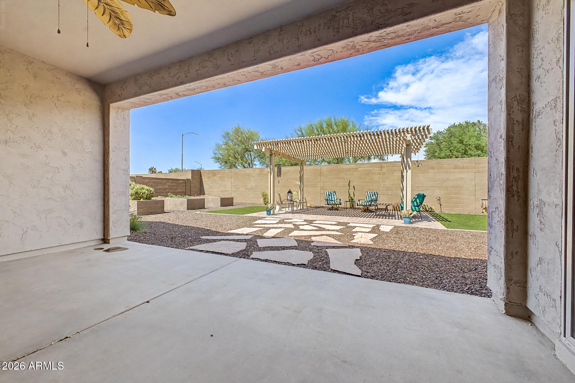 9428 W FALLEN LEAF Lane
