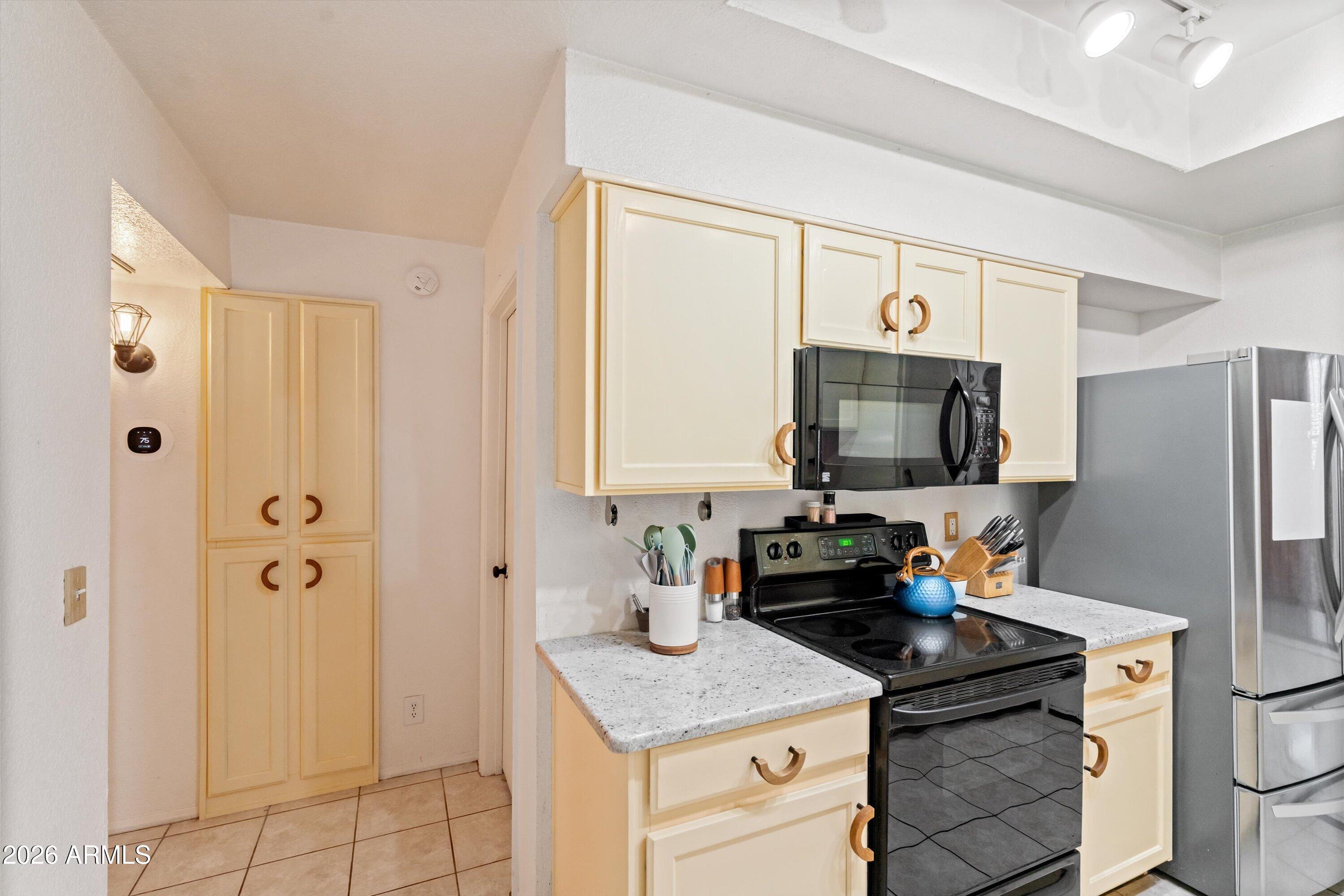 1222 W BASELINE Road 153