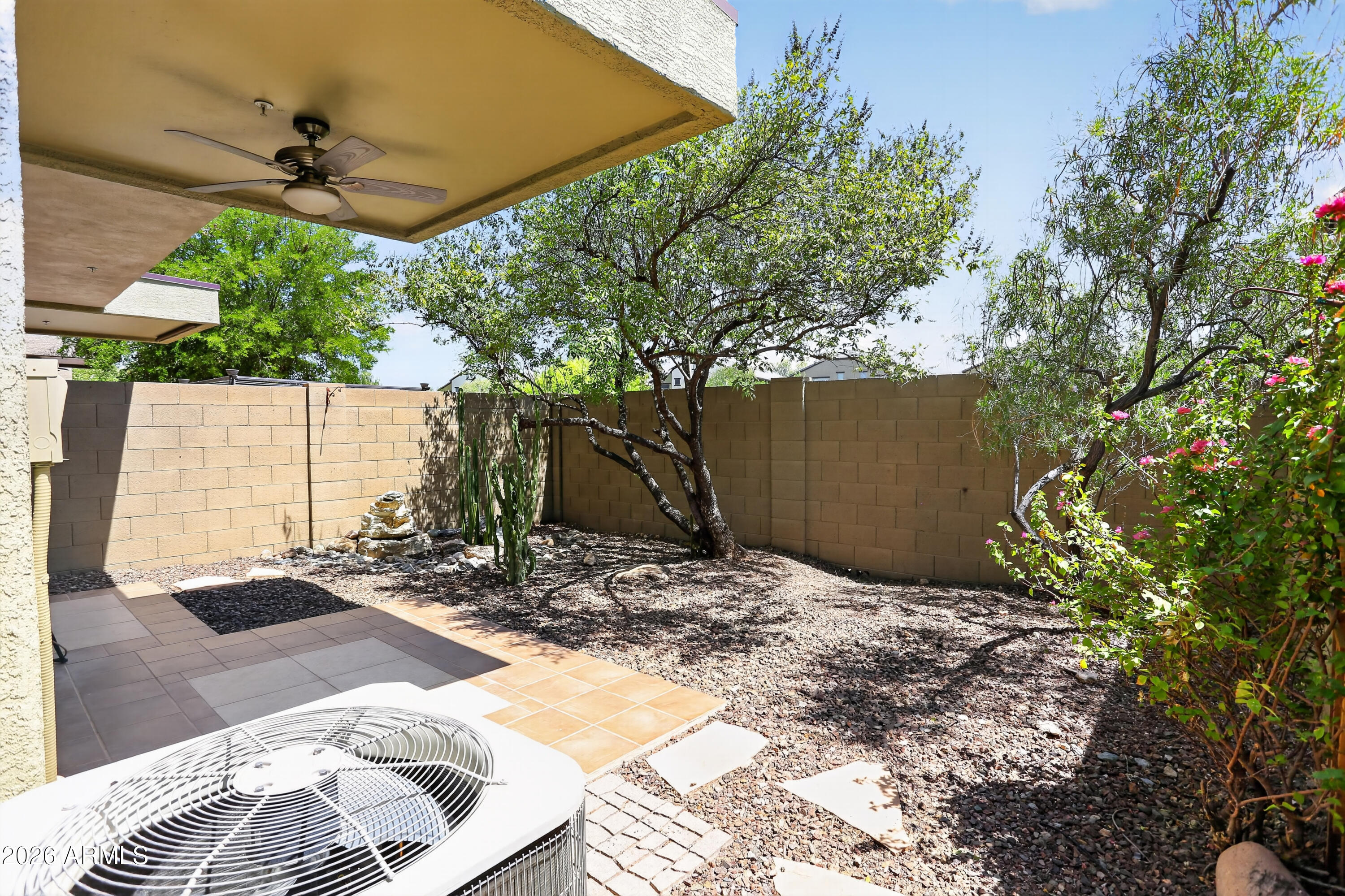 2725 E Mine Creek Road 1025