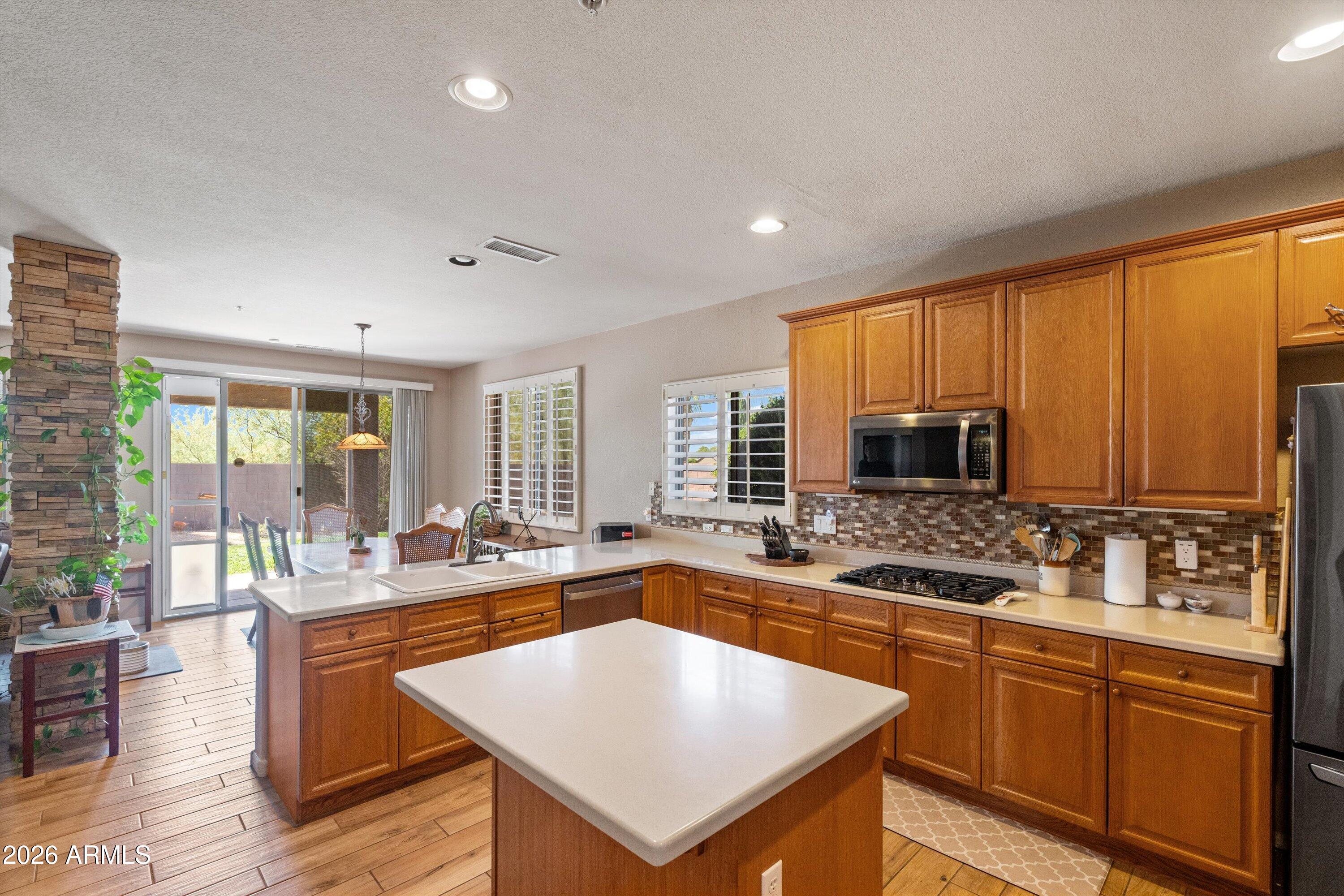 6117 E PALOMINO Lane