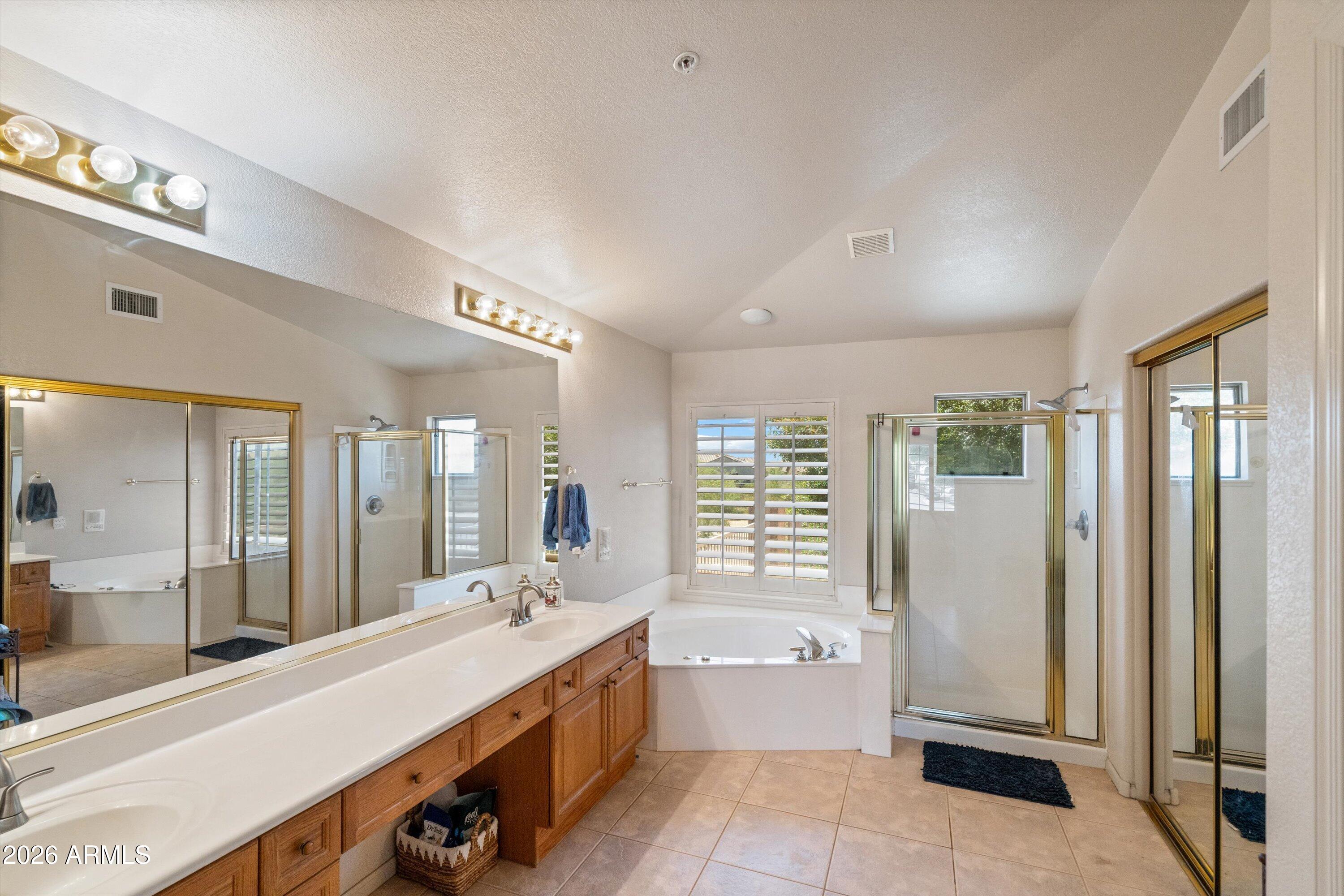 6117 E PALOMINO Lane